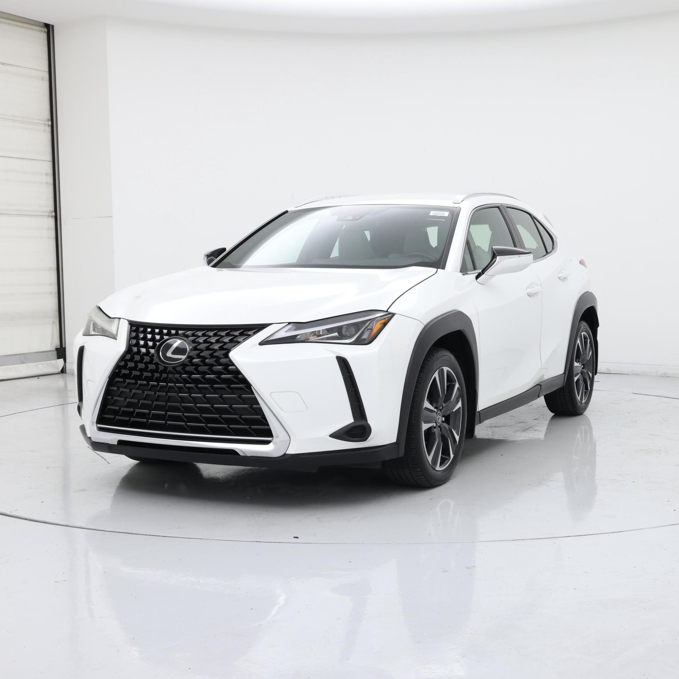 Thumbnail: 2022 Lexus UX - 4