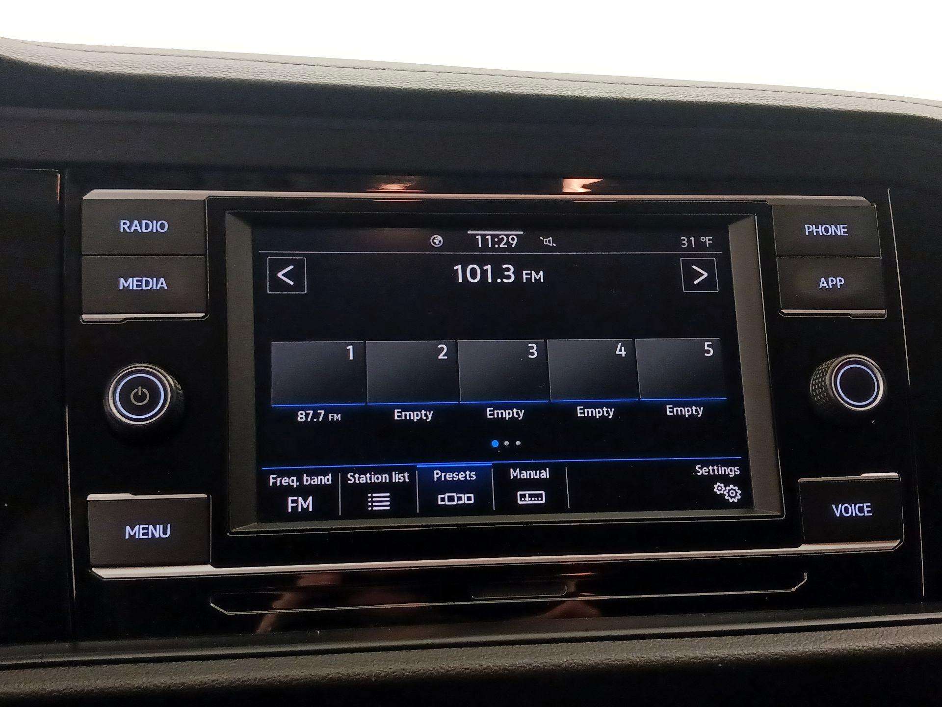 Thumbnail: 2021 Volkswagen Jetta - 15