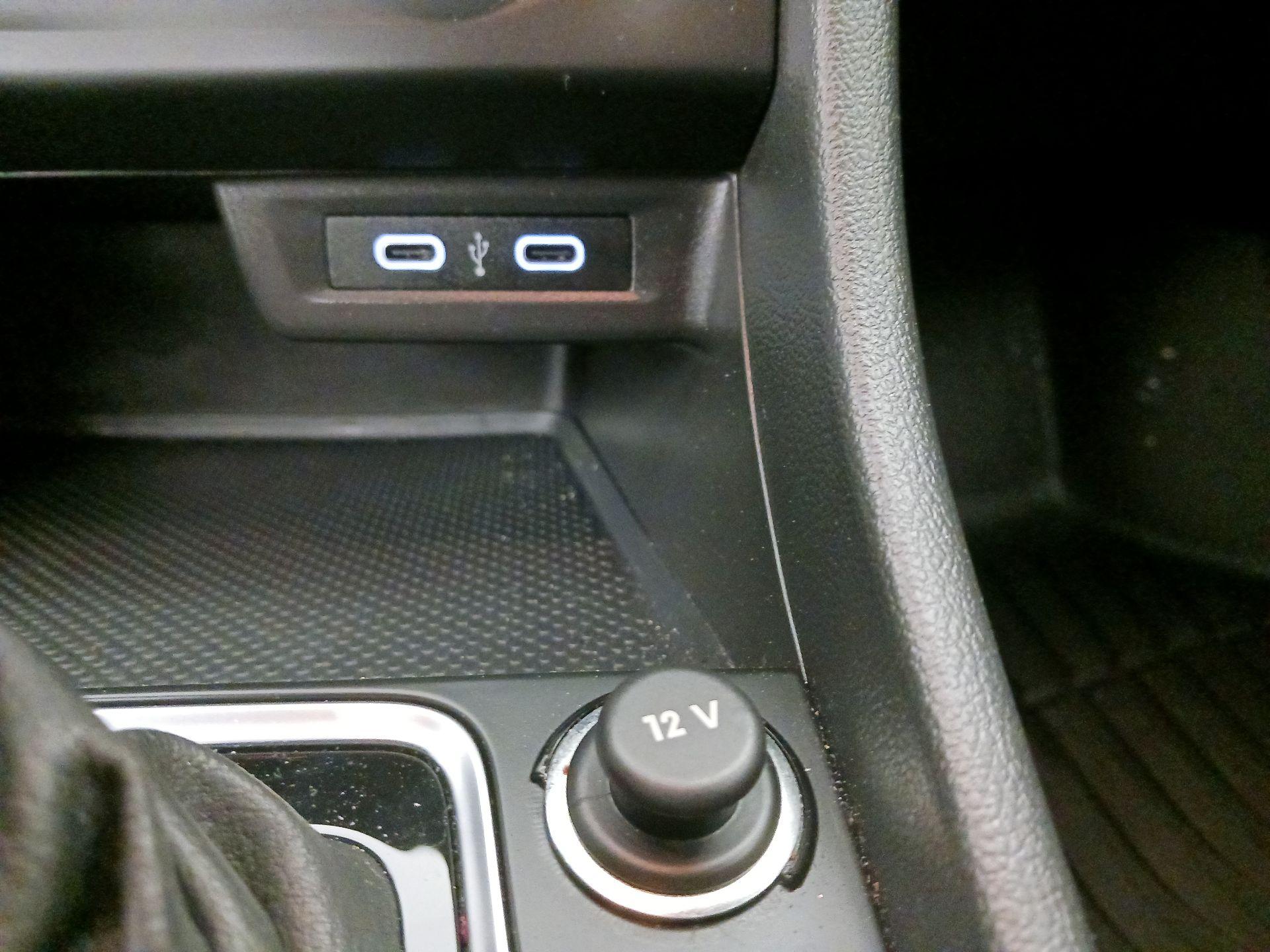 Thumbnail: 2021 Volkswagen Jetta - 18