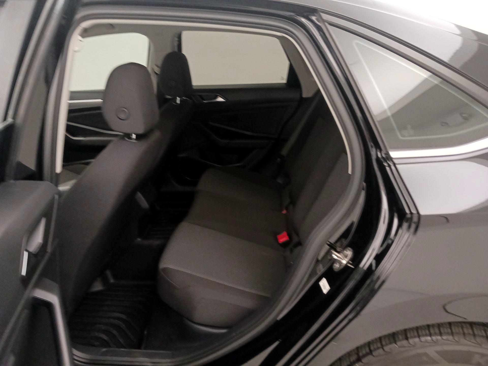 Thumbnail: 2021 Volkswagen Jetta - 19