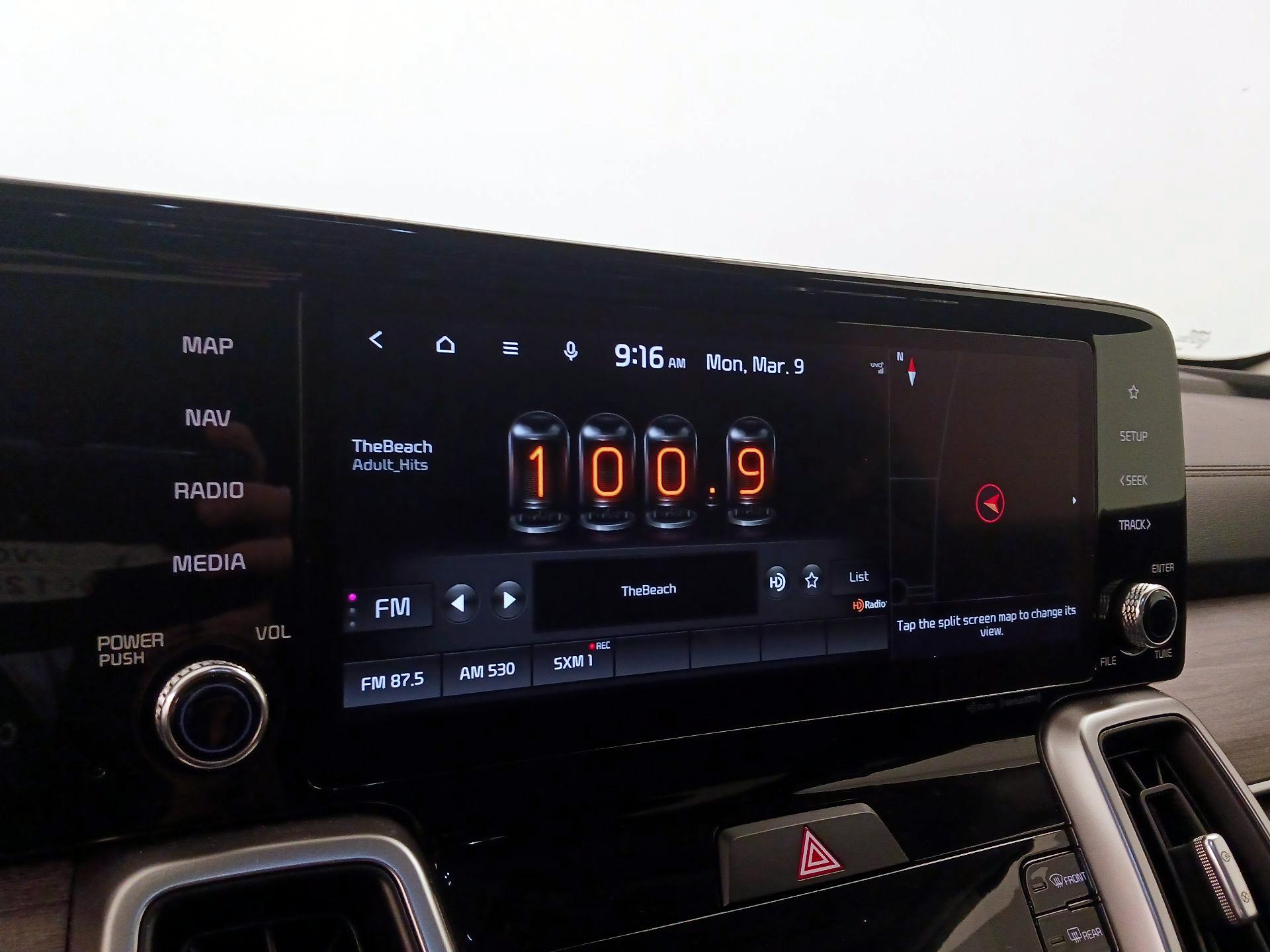 Thumbnail: 2022 Kia Sorento - 16