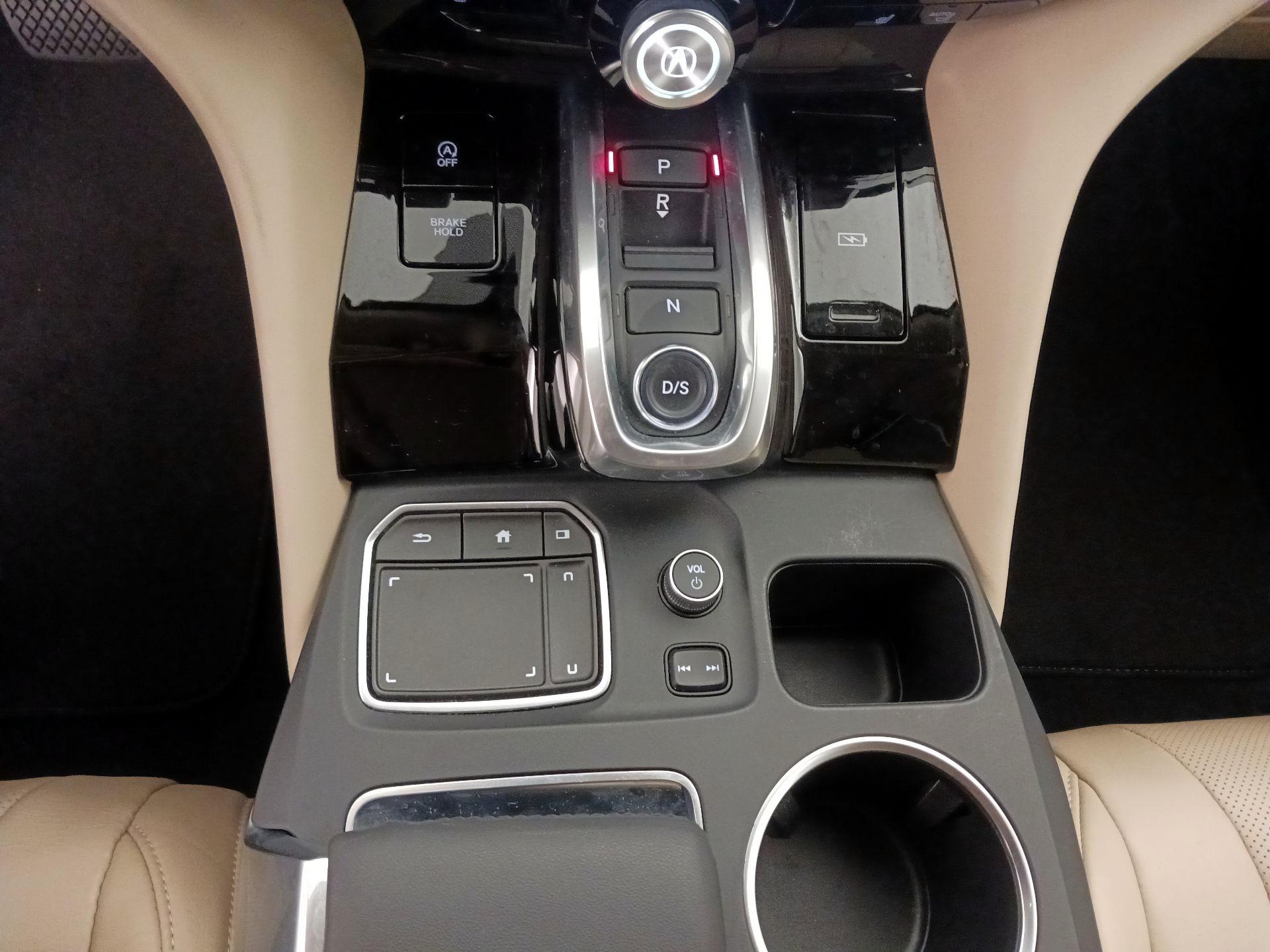 Thumbnail: 2022 Acura MDX - 18