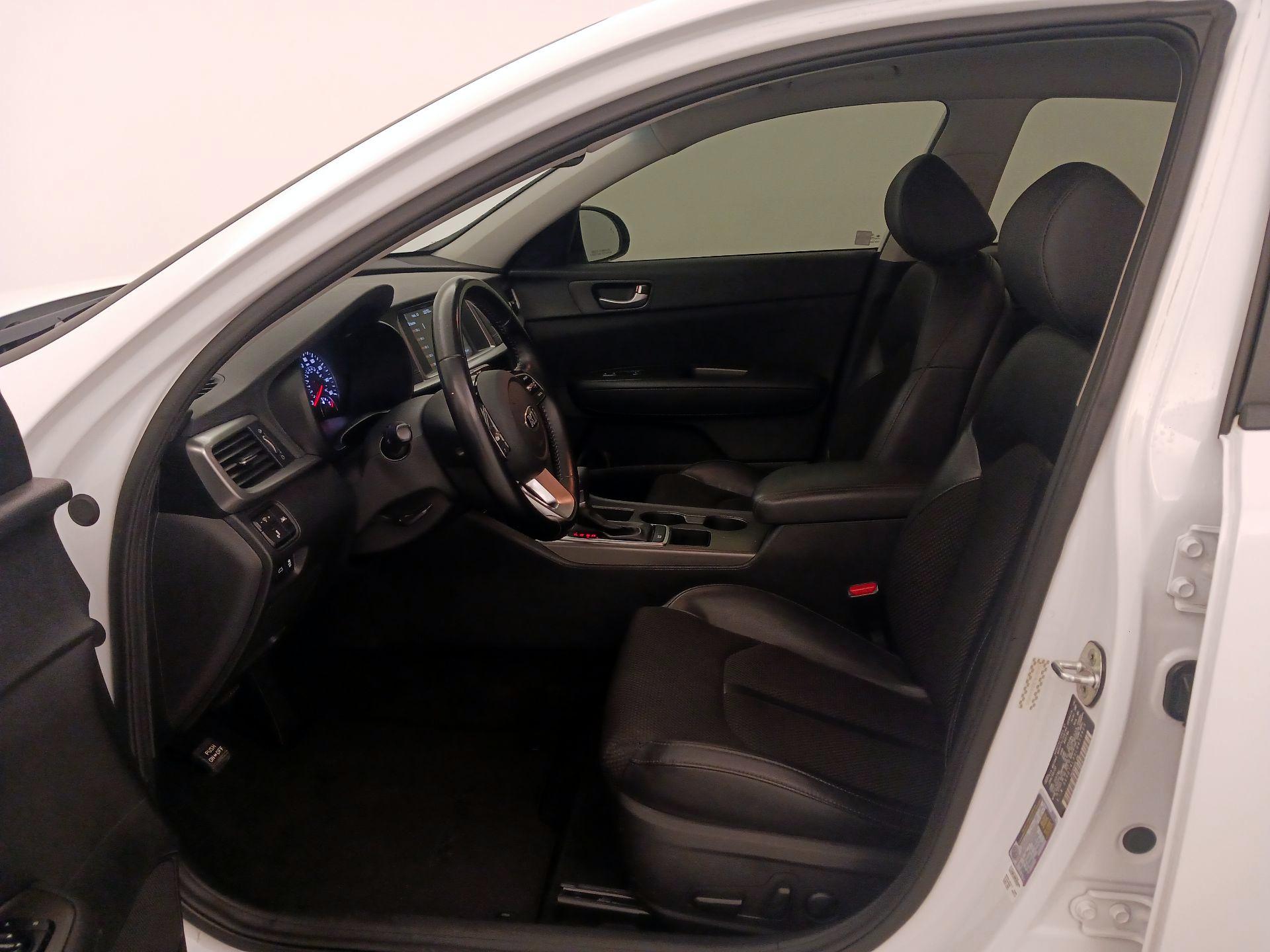 Thumbnail: 2020 Kia Optima - 11