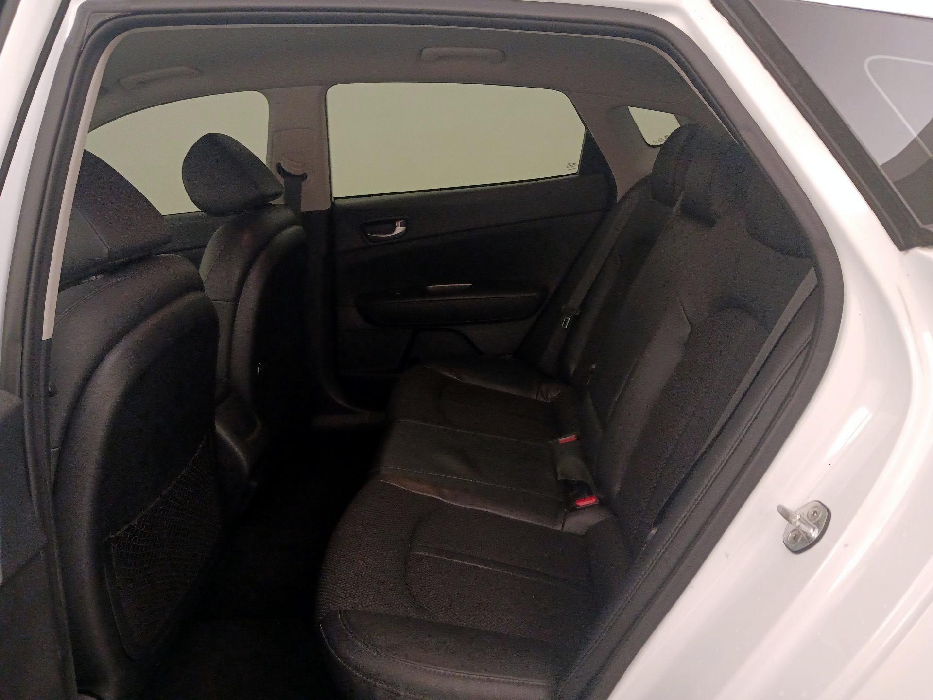 Thumbnail: 2020 Kia Optima - 19