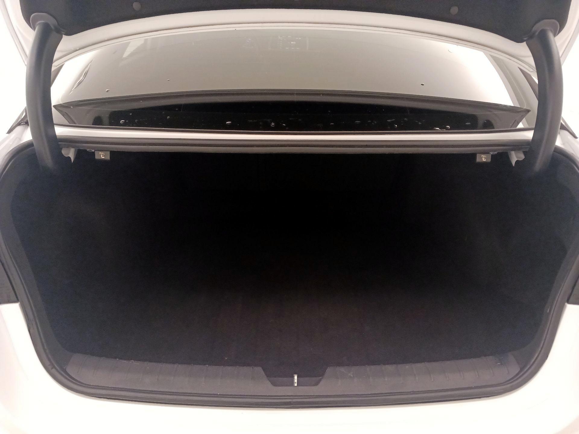 Thumbnail: 2020 Kia Optima - 20