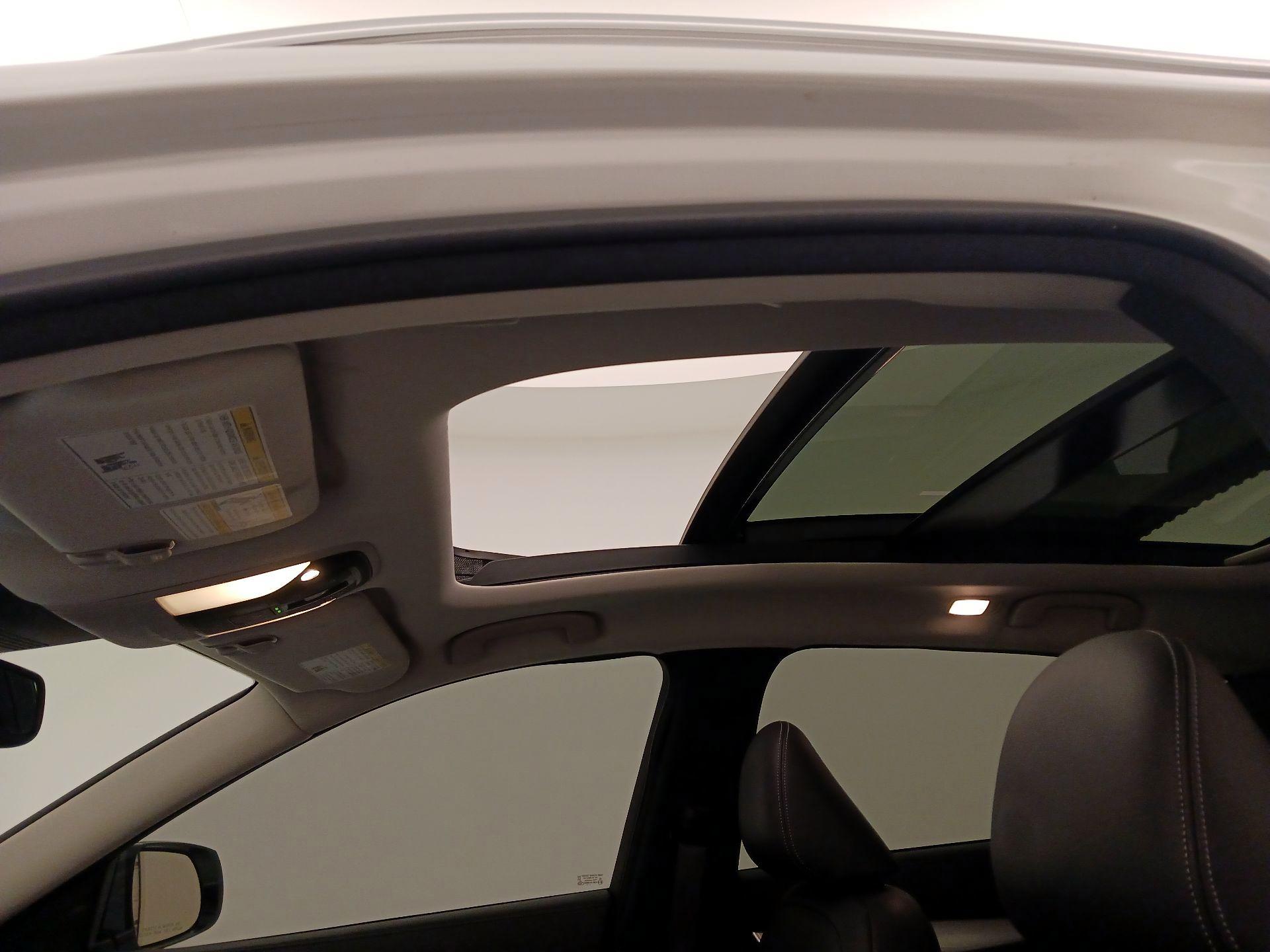 Thumbnail: 2021 INFINITI QX50 - 20