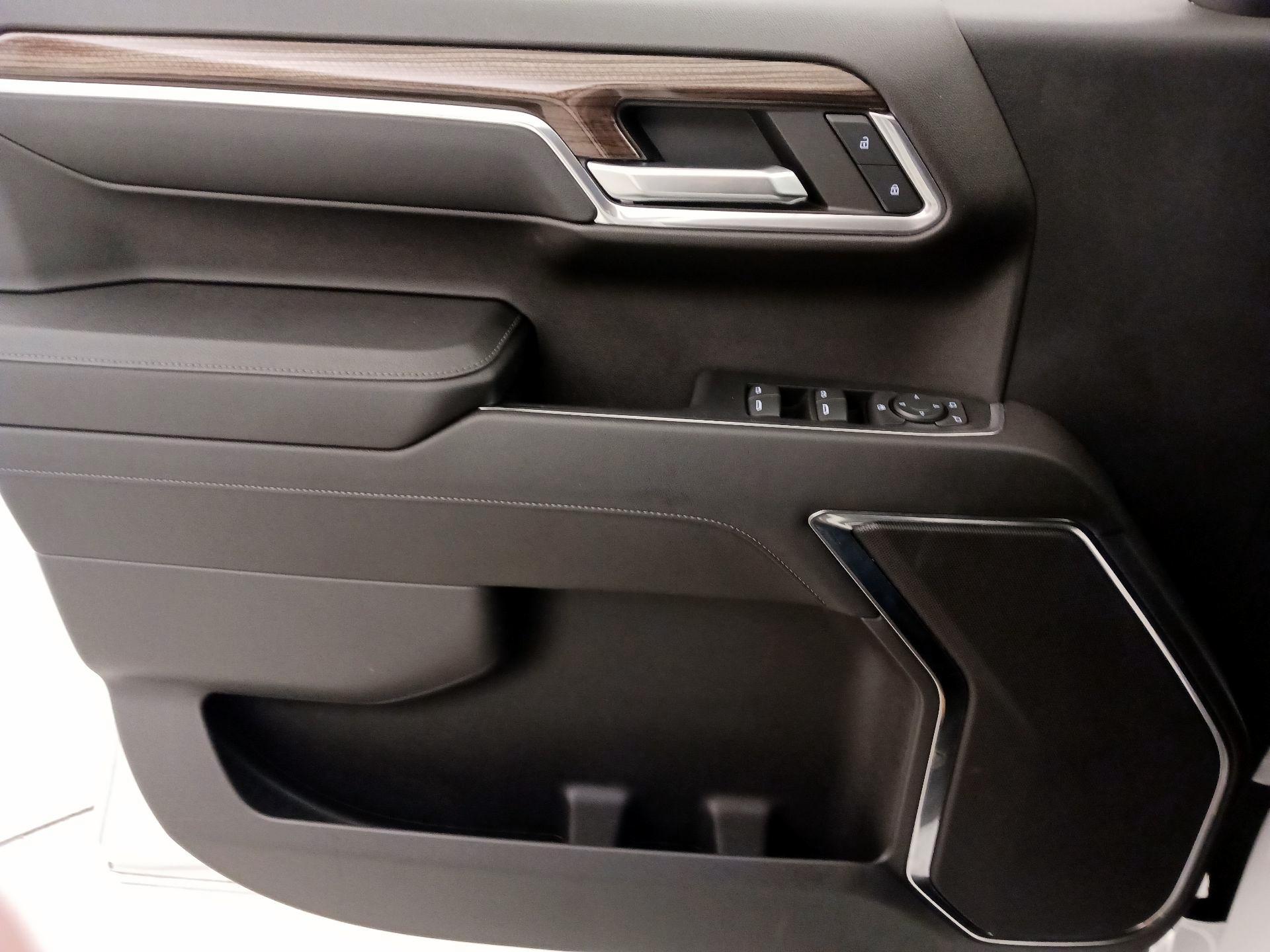 Thumbnail: 2023 Chevrolet Silverado 1500 - 12