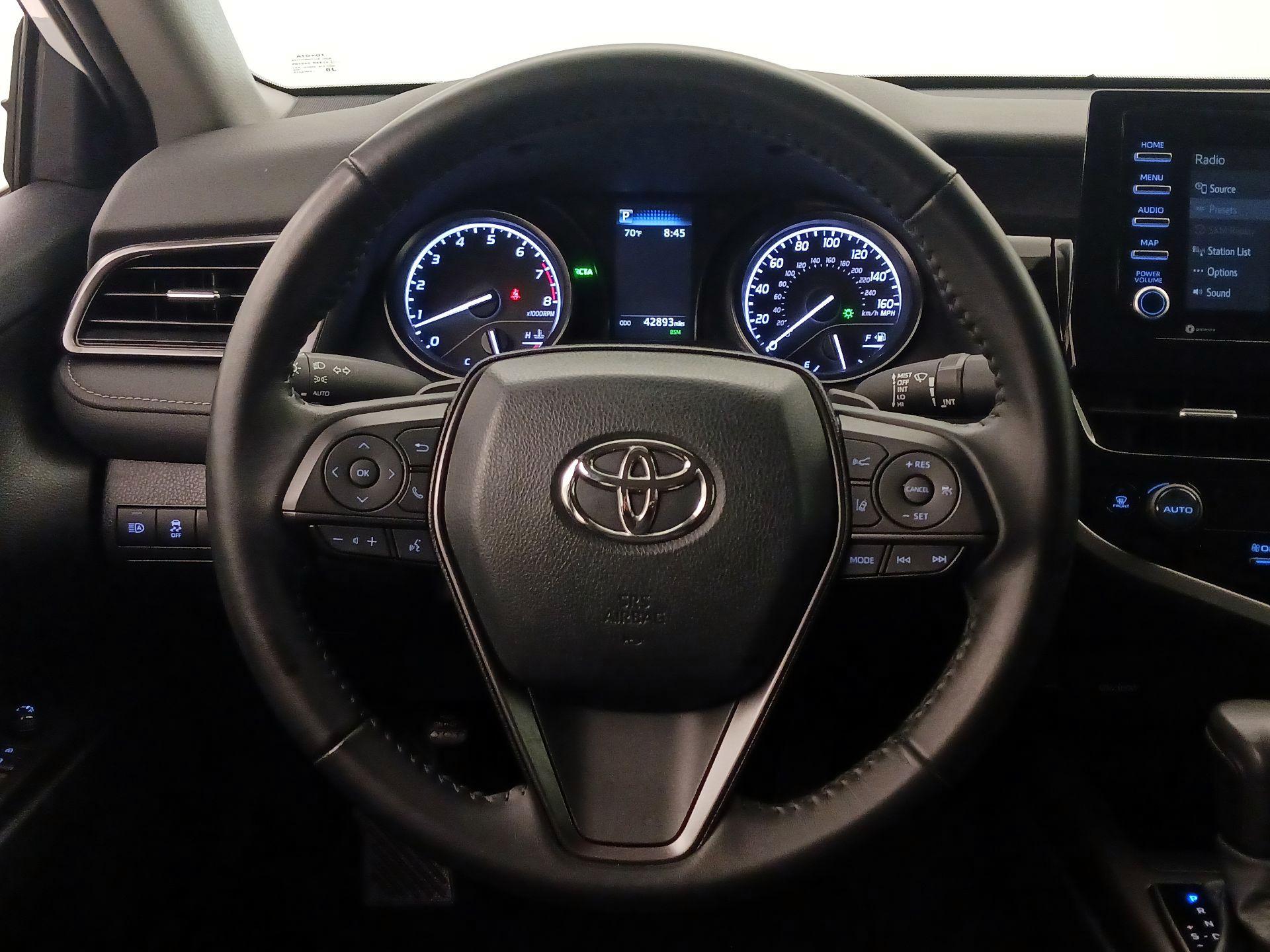 Thumbnail: 2023 Toyota Camry - 10