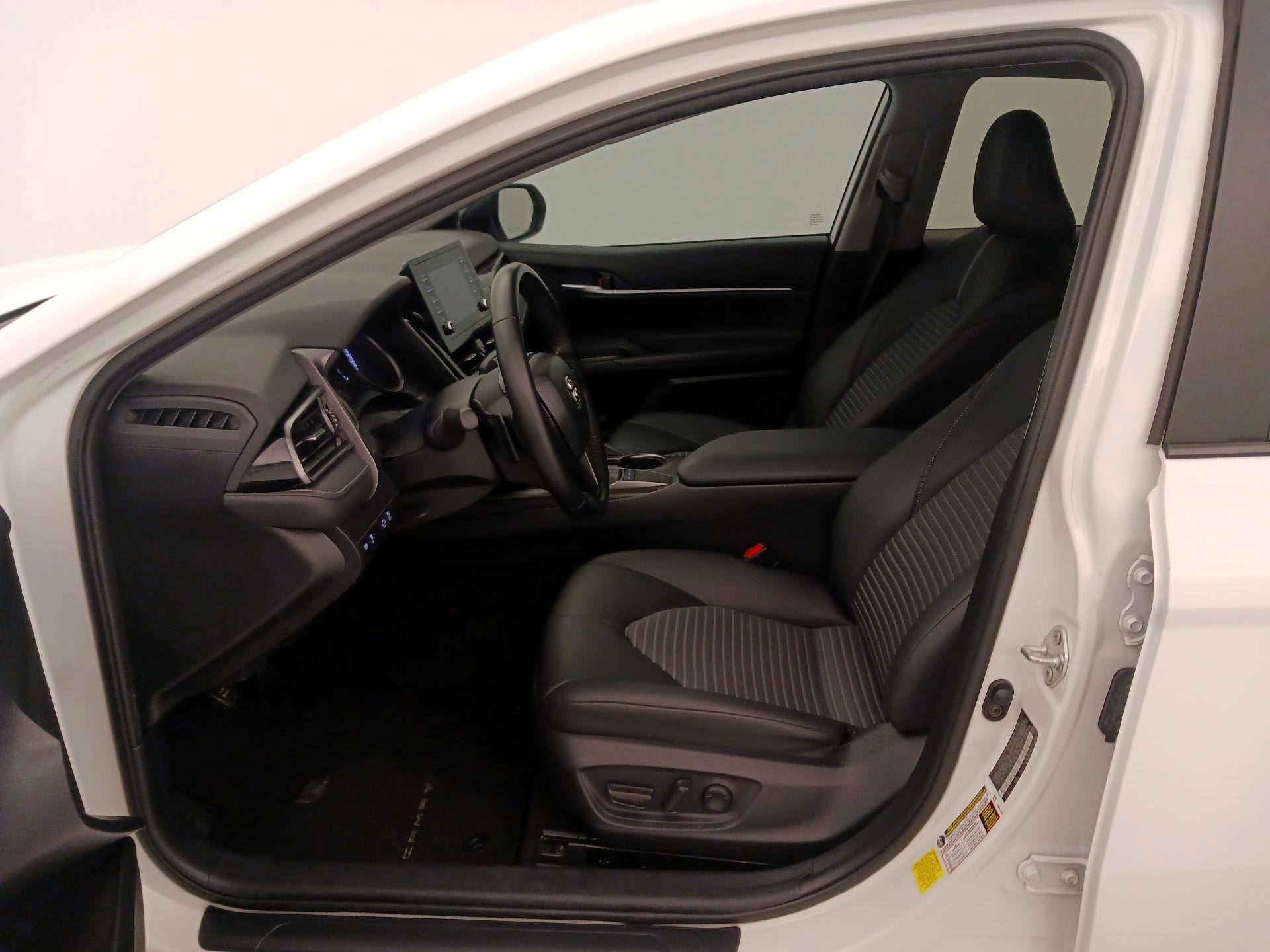 Thumbnail: 2023 Toyota Camry - 11