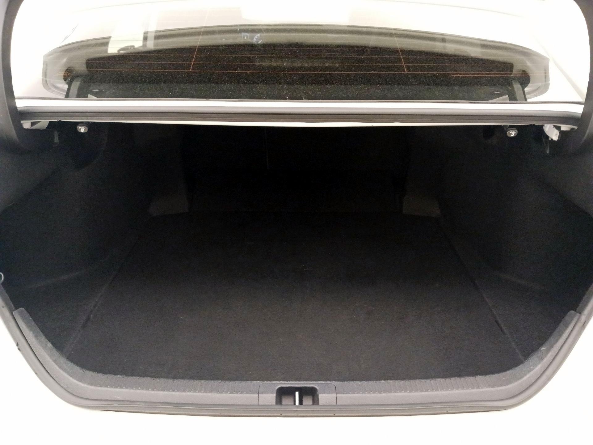 Thumbnail: 2023 Toyota Camry - 20