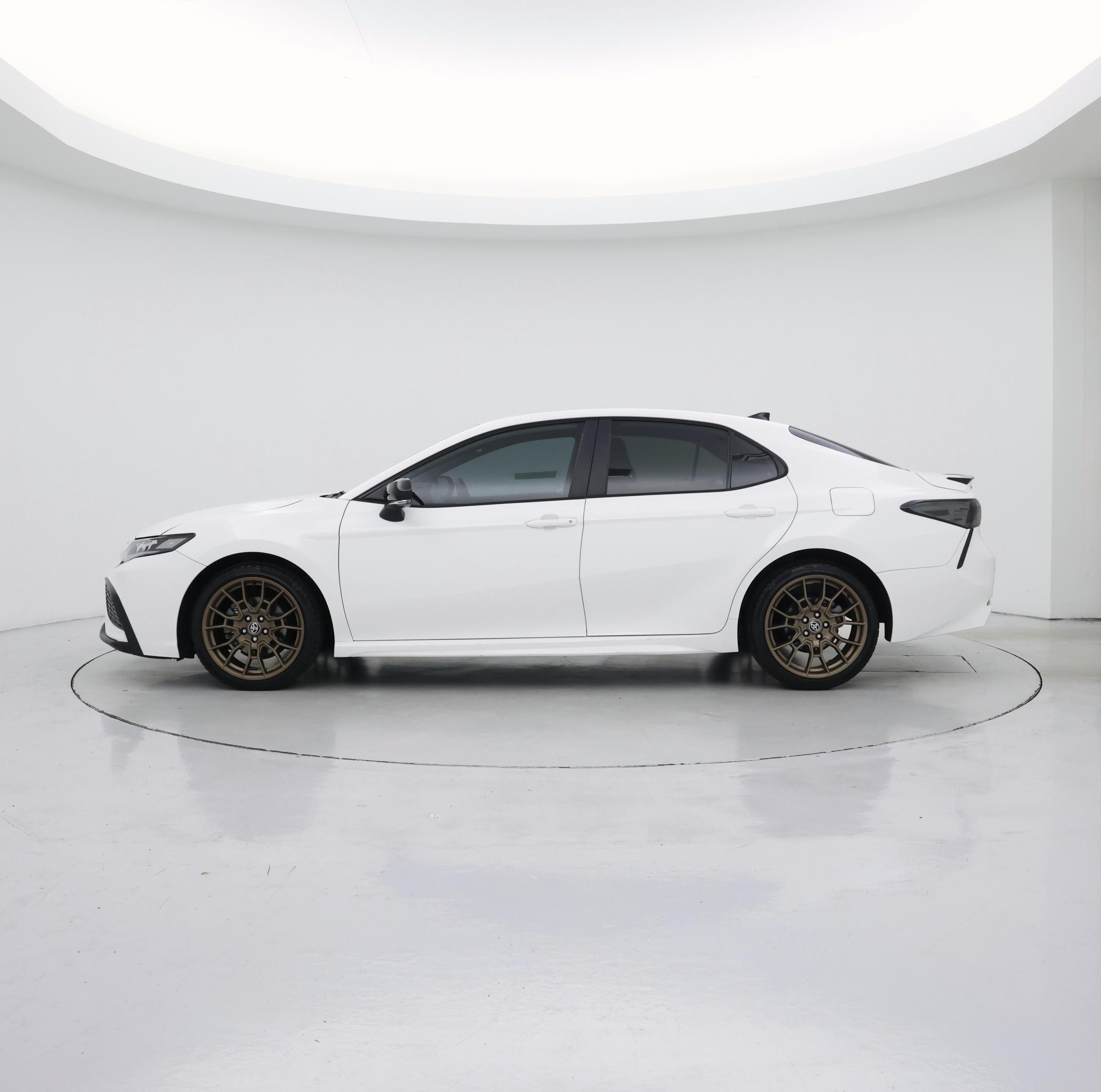 Thumbnail: 2023 Toyota Camry - 3