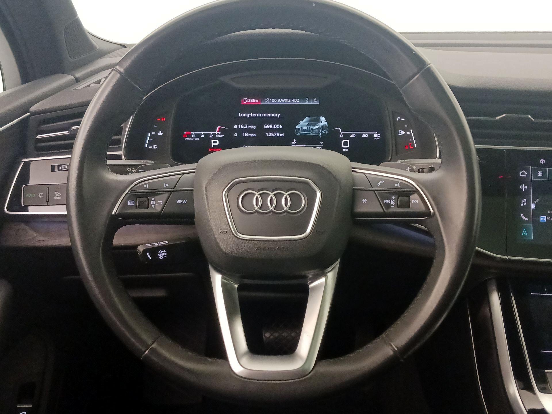 Thumbnail: 2021 Audi Q7 - 10