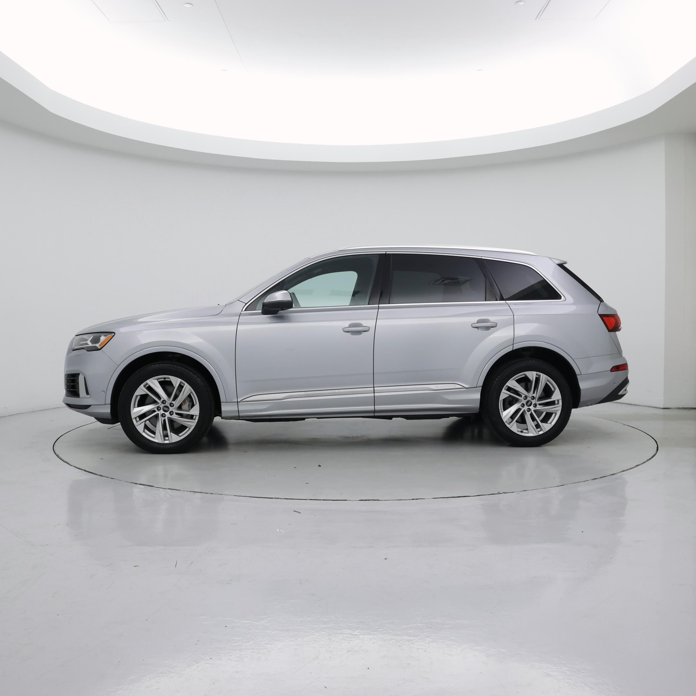 Thumbnail: 2021 Audi Q7 - 3