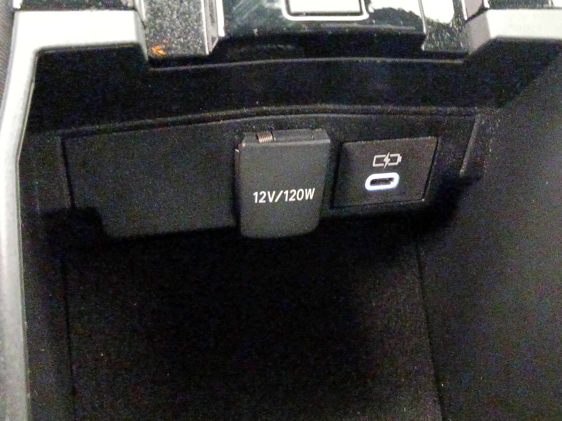 Thumbnail: 2023 Toyota Corolla - 18