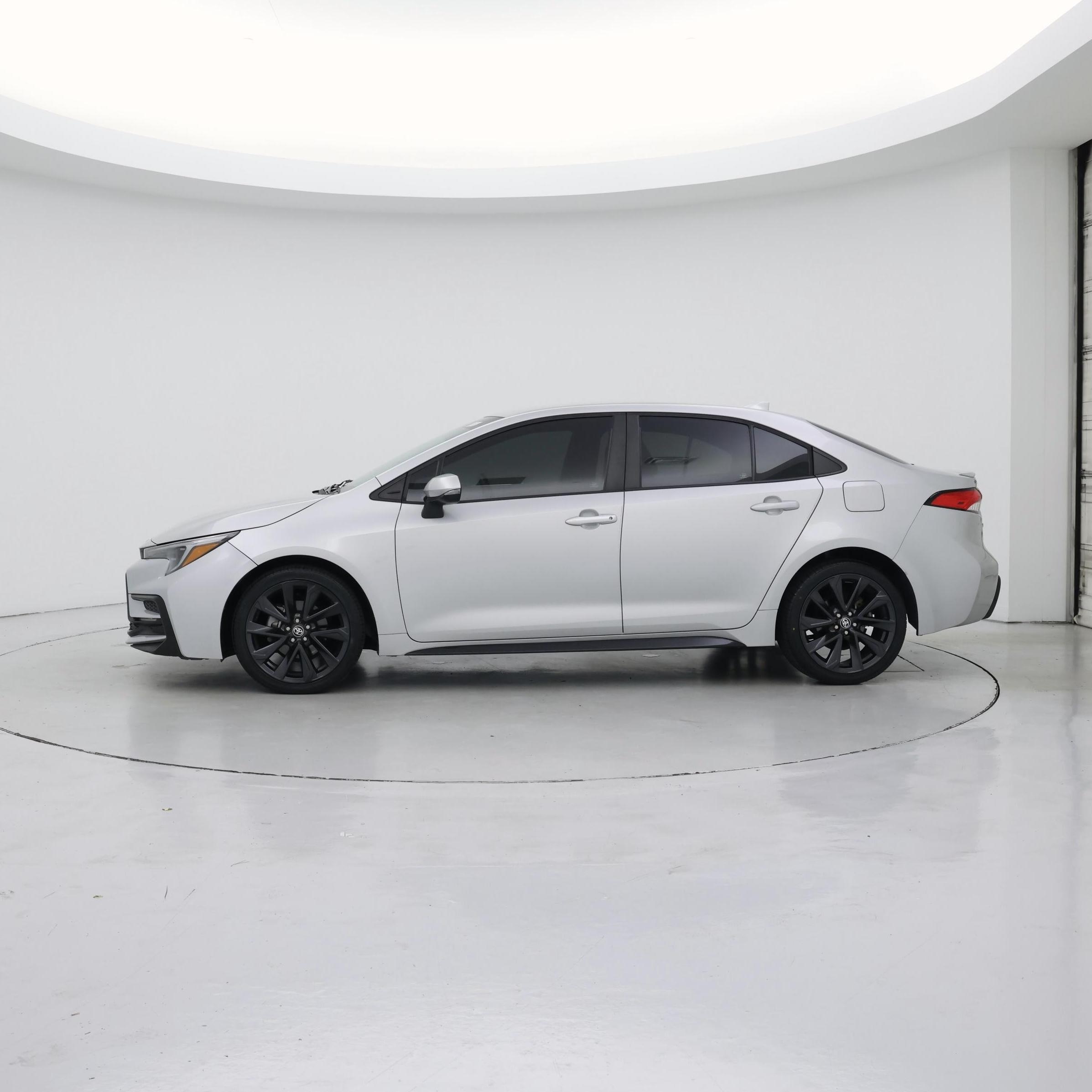 Thumbnail: 2023 Toyota Corolla - 3