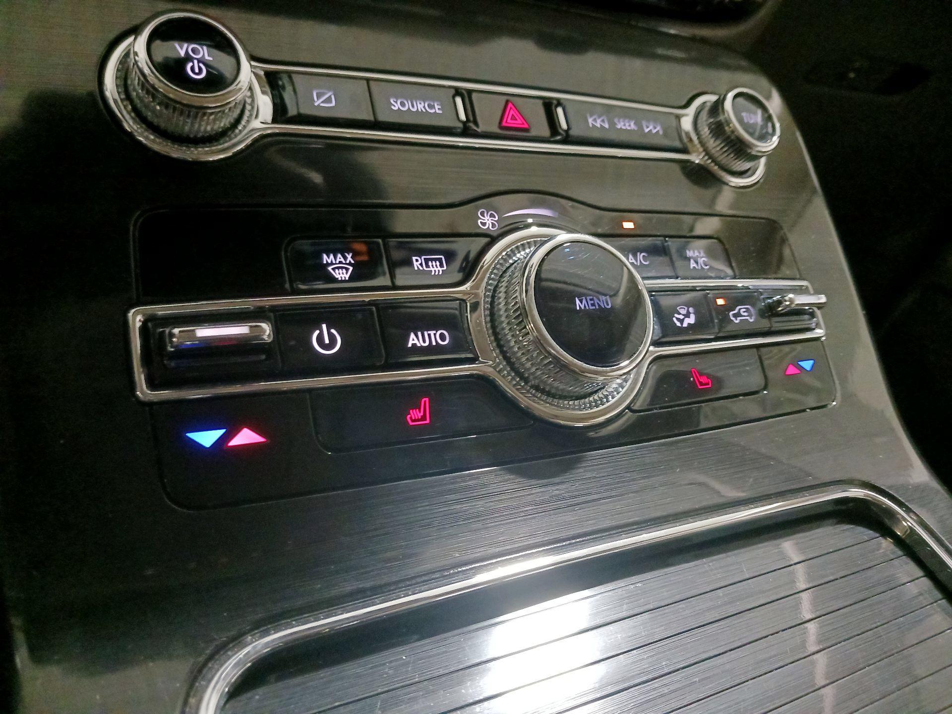 Thumbnail: 2023 Lincoln Nautilus - 17