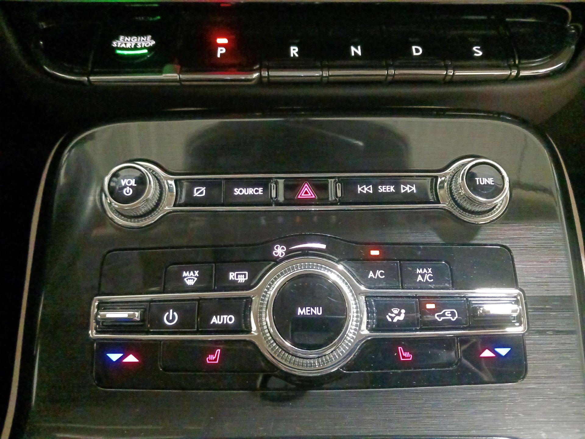 Thumbnail: 2023 Lincoln Nautilus - 18