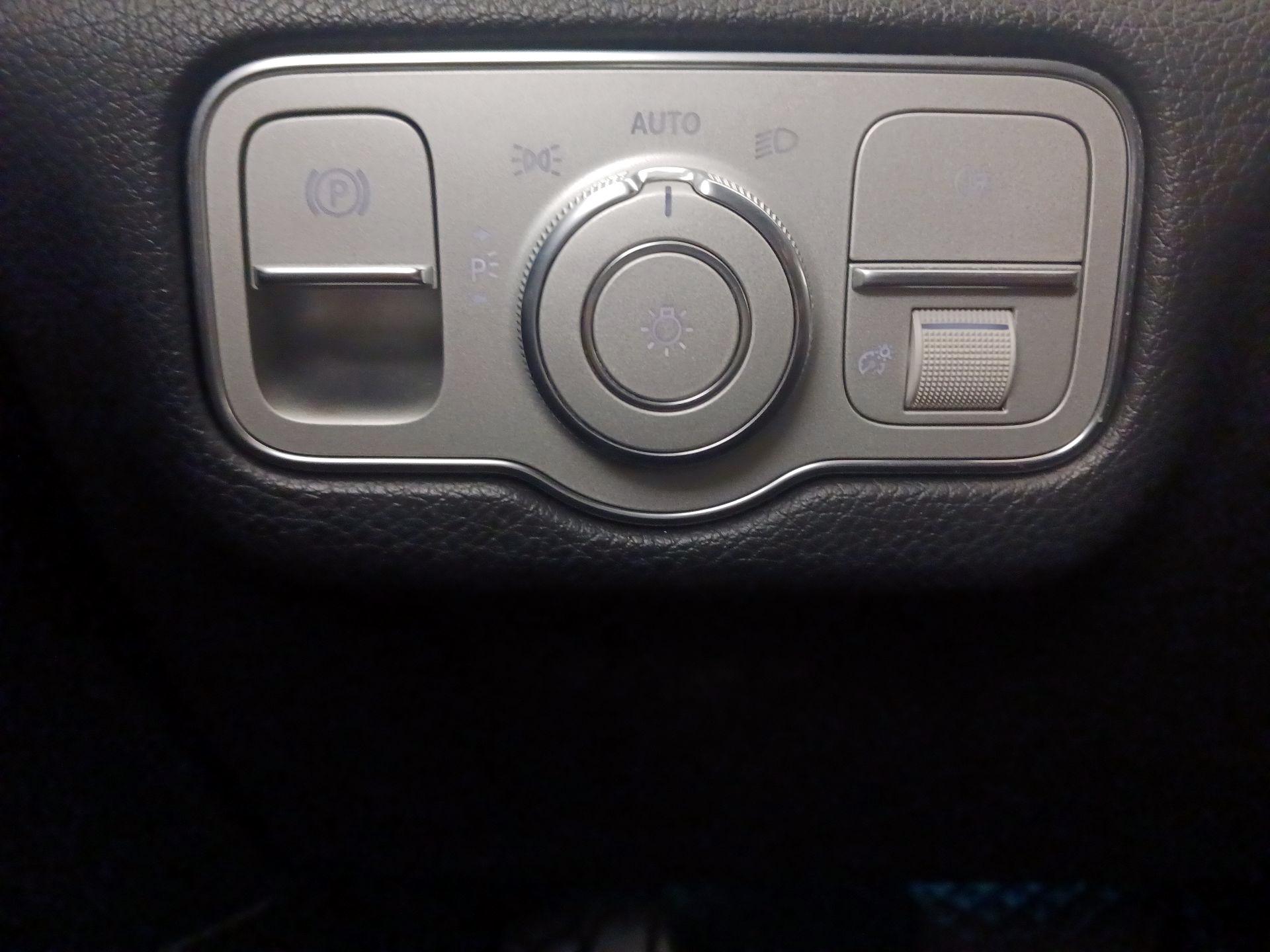 Thumbnail: 2020 Mercedes-Benz GLE - 13