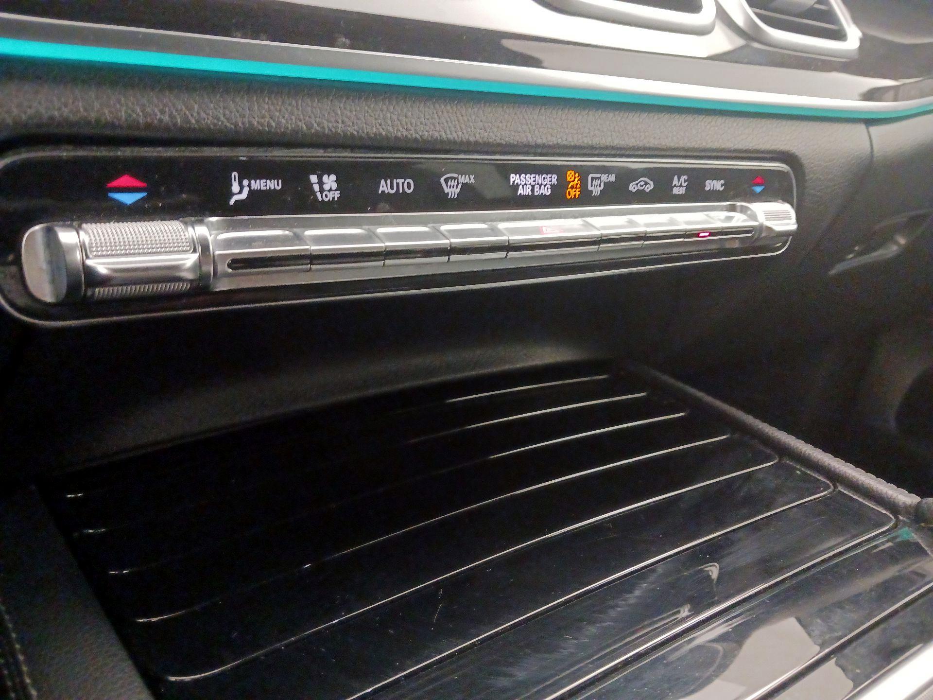 Thumbnail: 2020 Mercedes-Benz GLE - 17