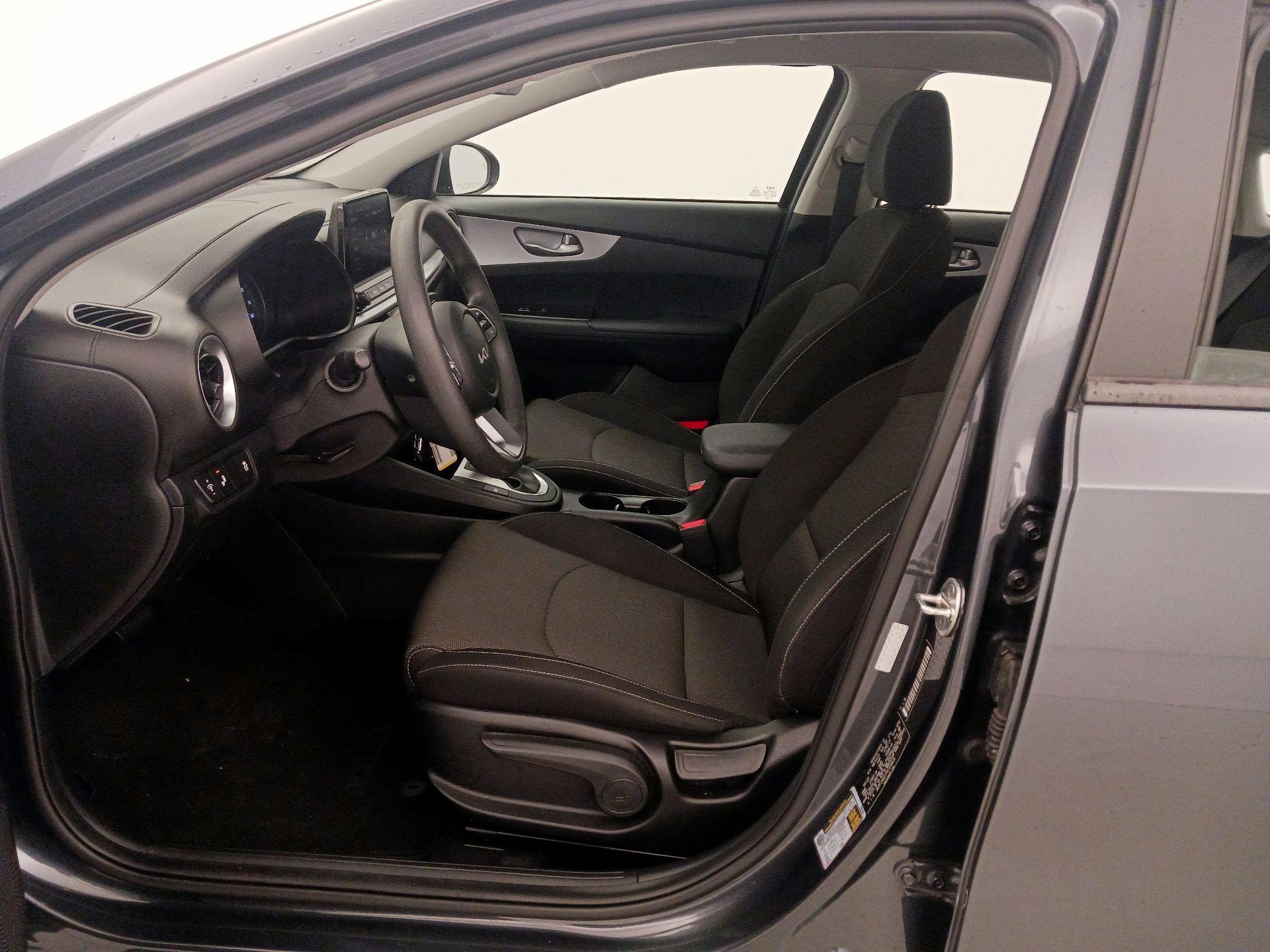 Thumbnail: 2023 Kia Forte - 11