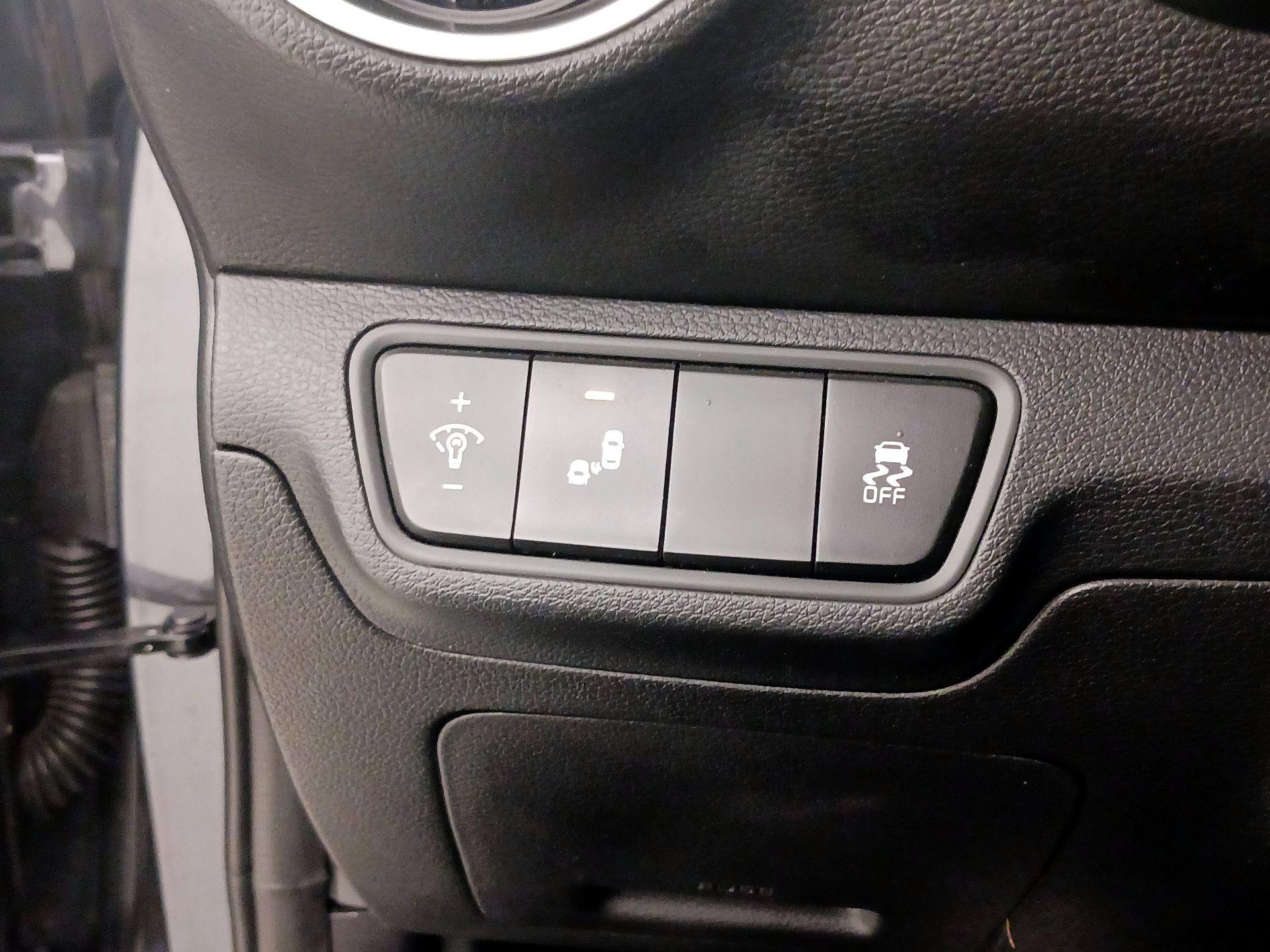 Thumbnail: 2023 Kia Forte - 13