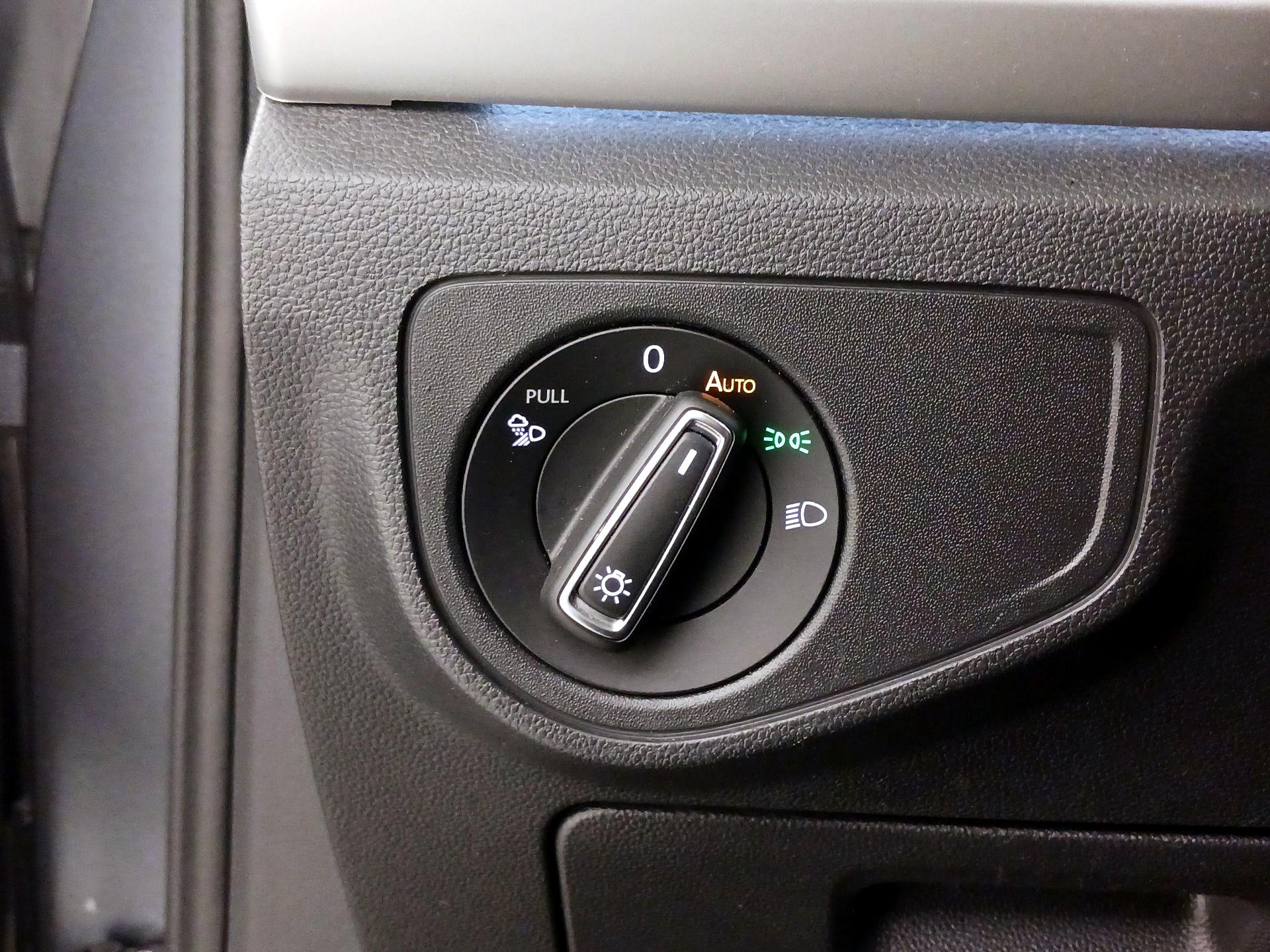 Thumbnail: 2022 Volkswagen Atlas - 13