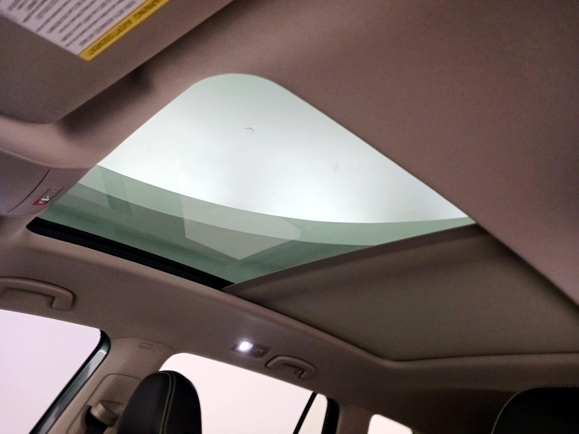 Thumbnail: 2022 Volkswagen Atlas - 20