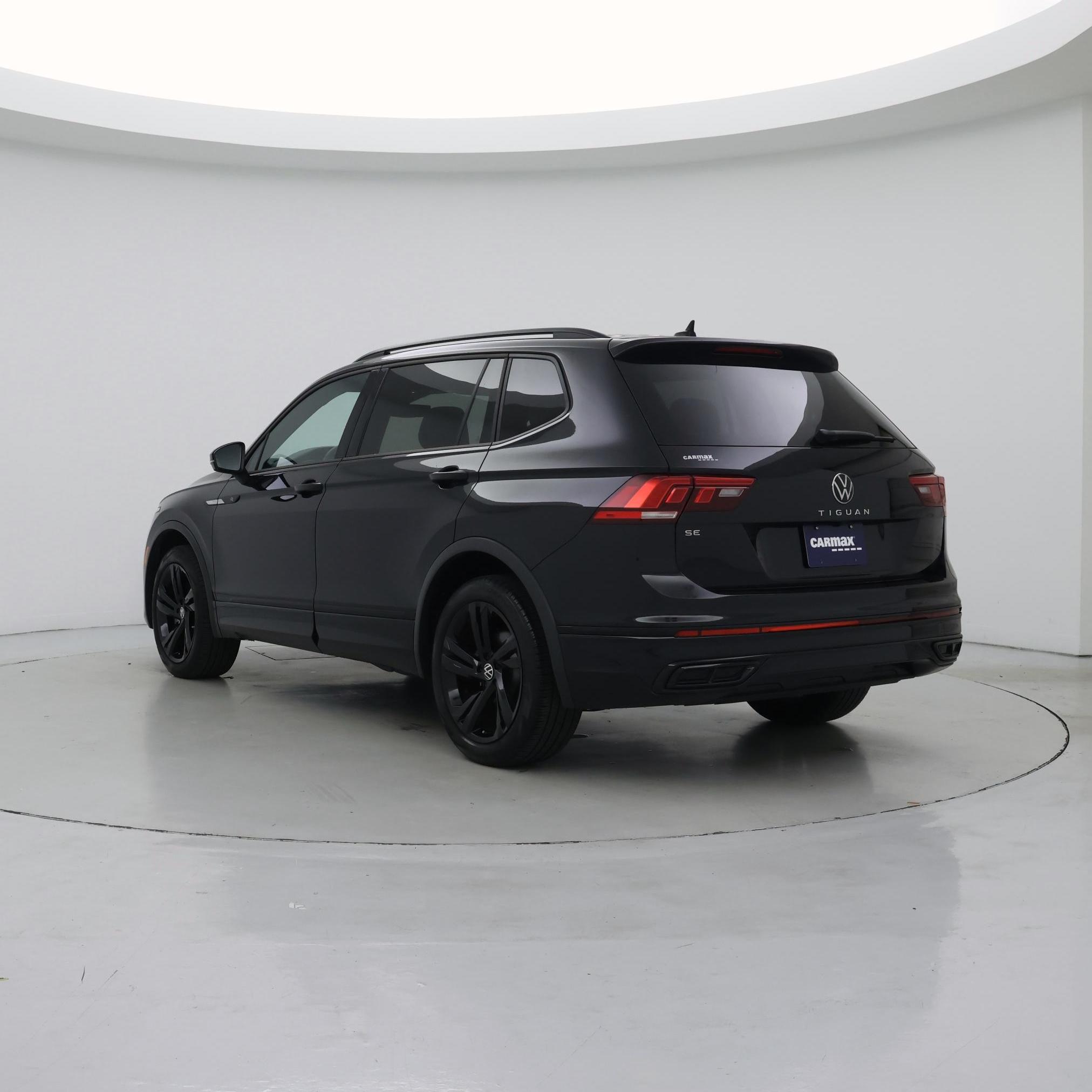 Thumbnail: 2023 Volkswagen Tiguan - 2