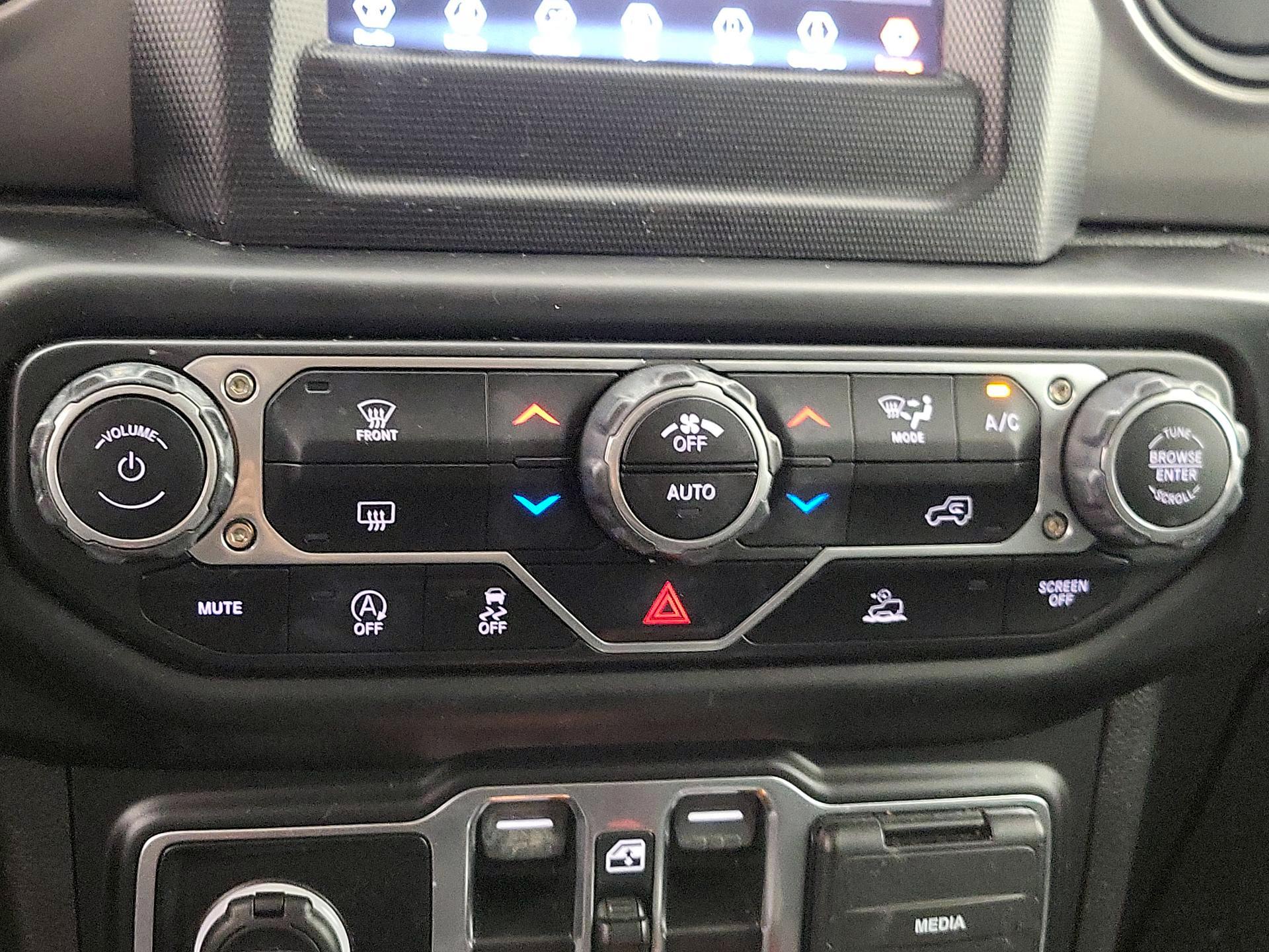 Thumbnail: 2022 Jeep Gladiator - 16