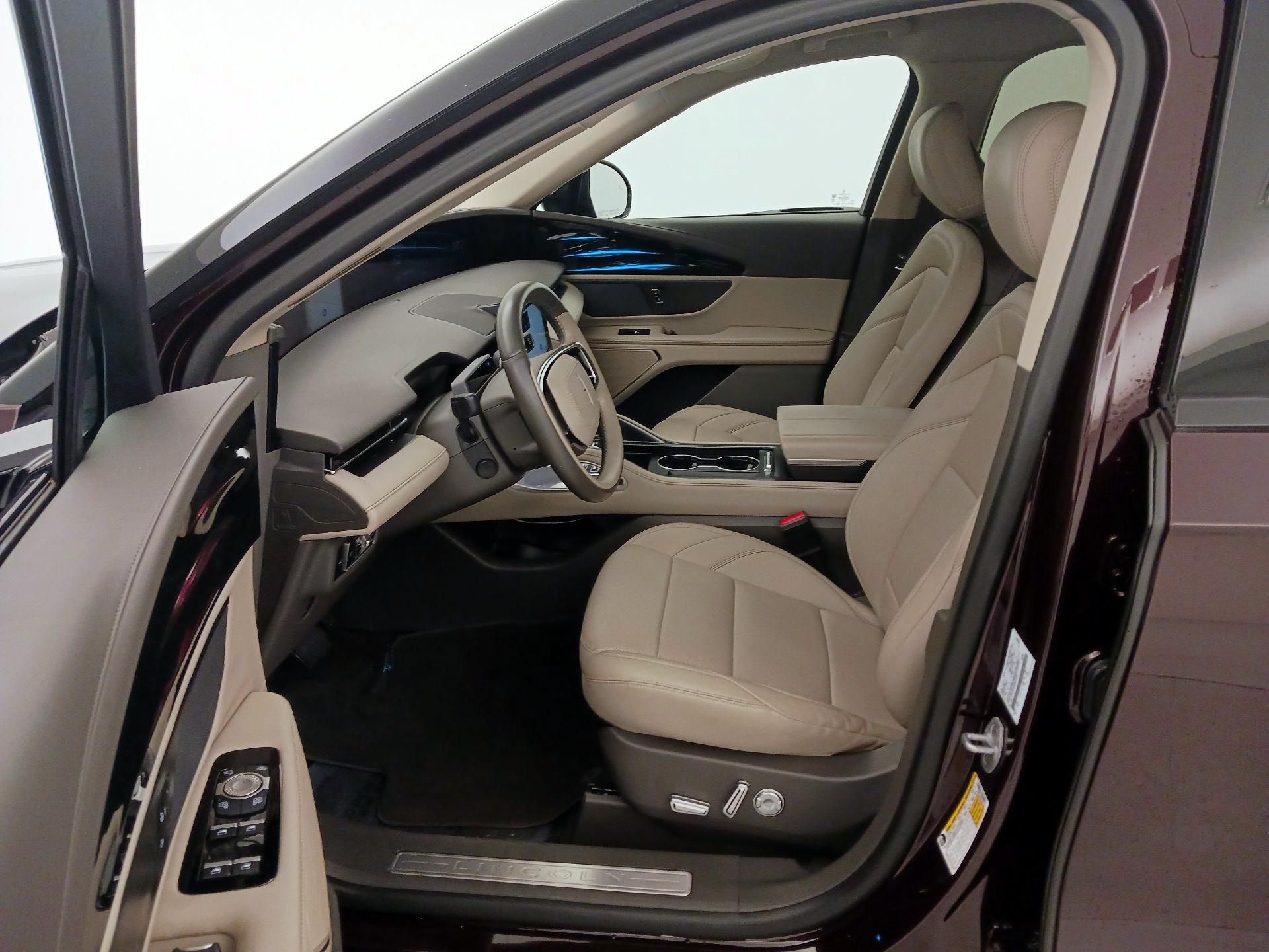 Thumbnail: 2024 Lincoln Nautilus - 11