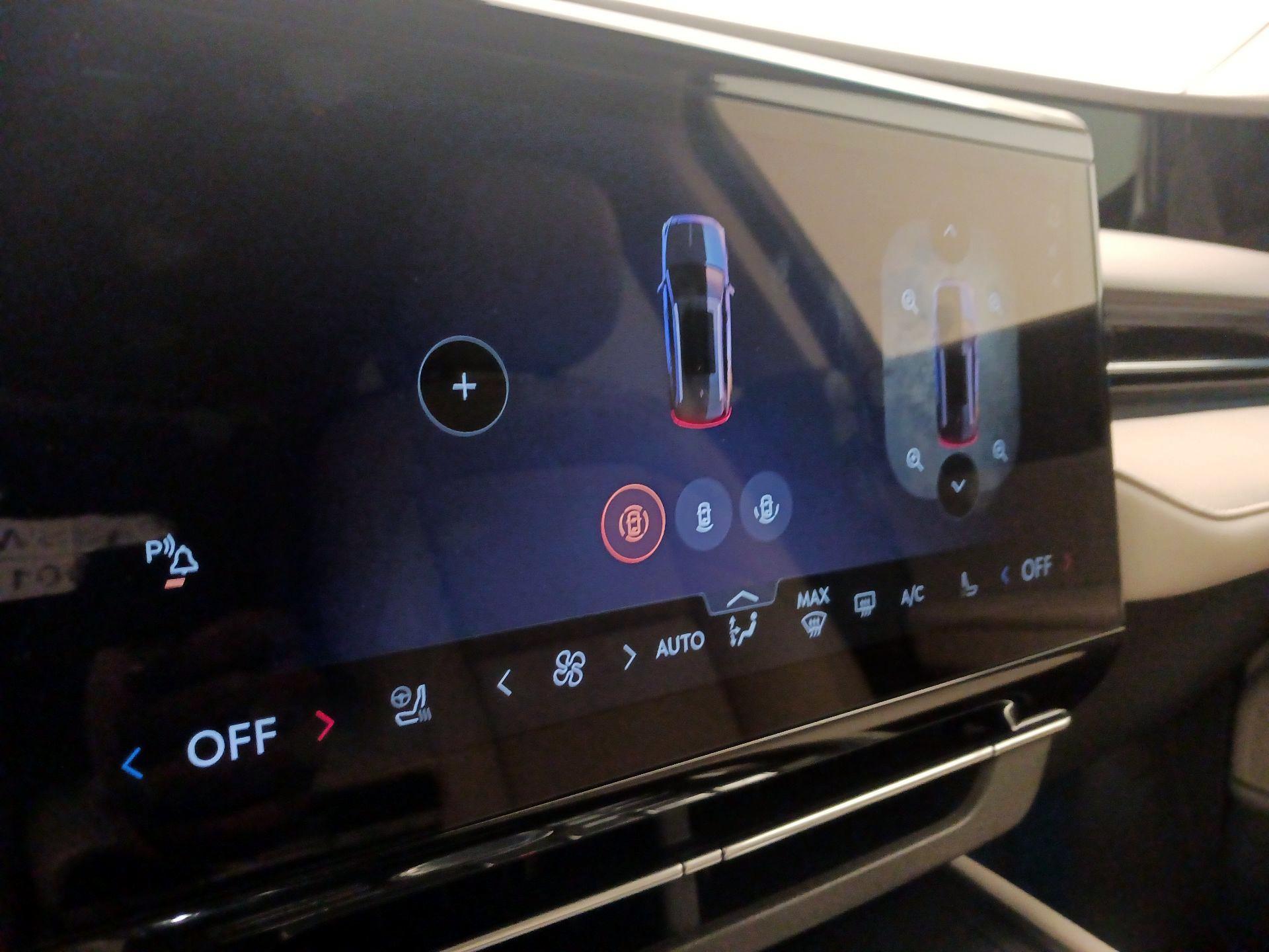 Thumbnail: 2024 Lincoln Nautilus - 15