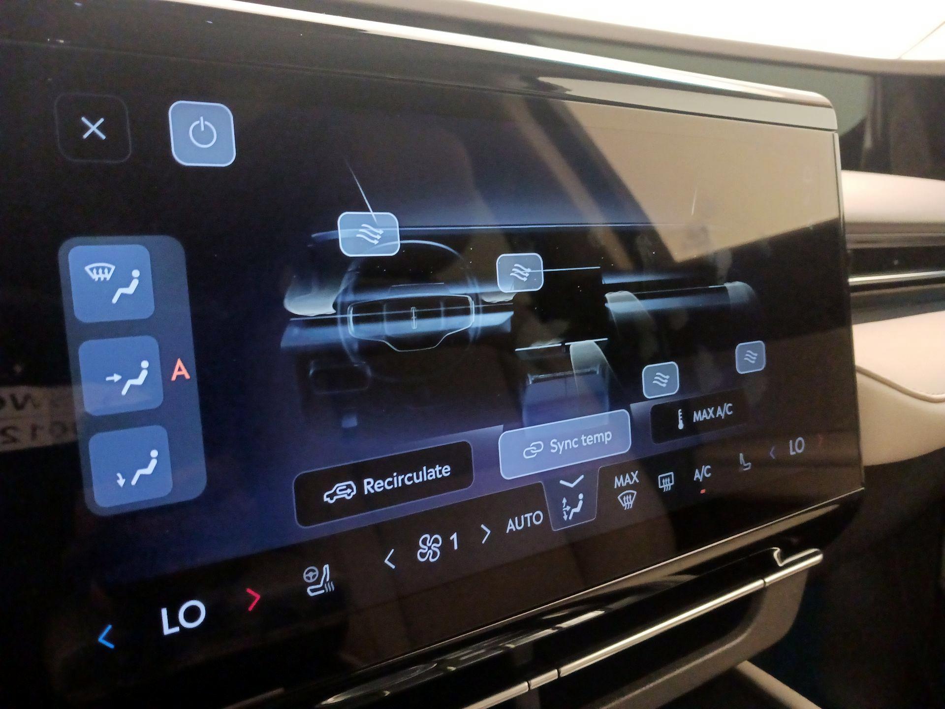 Thumbnail: 2024 Lincoln Nautilus - 17