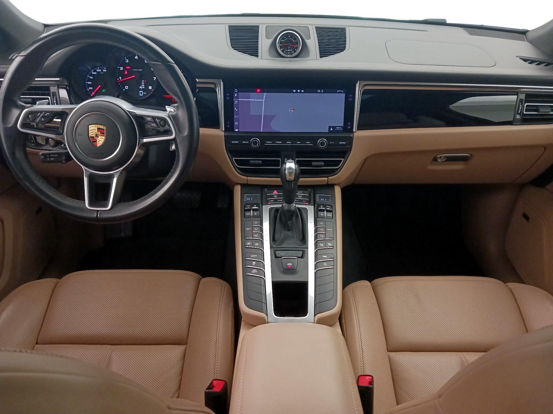 Thumbnail: 2021 Porsche Macan - 9