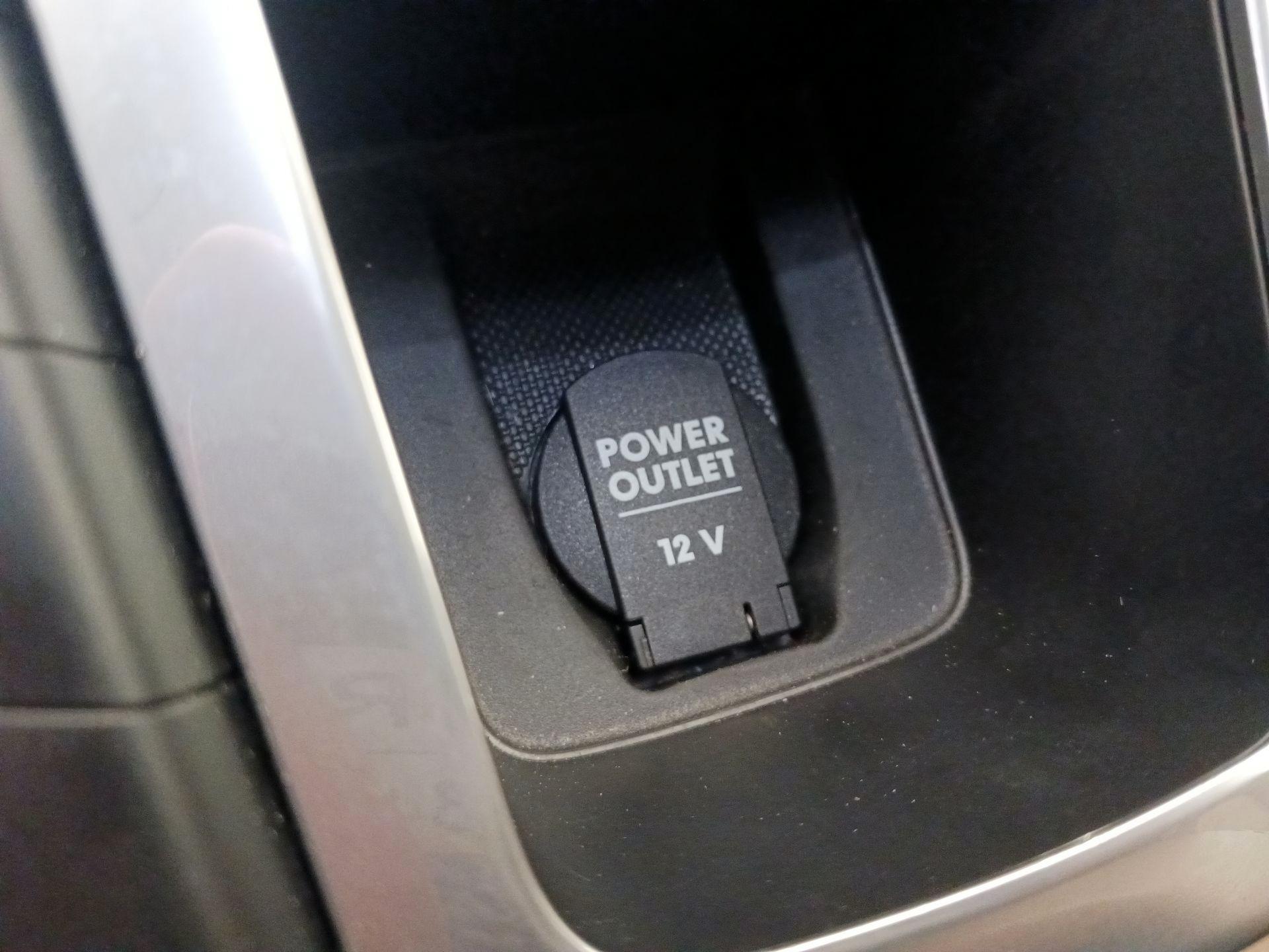 Thumbnail: 2021 Porsche Macan - 19