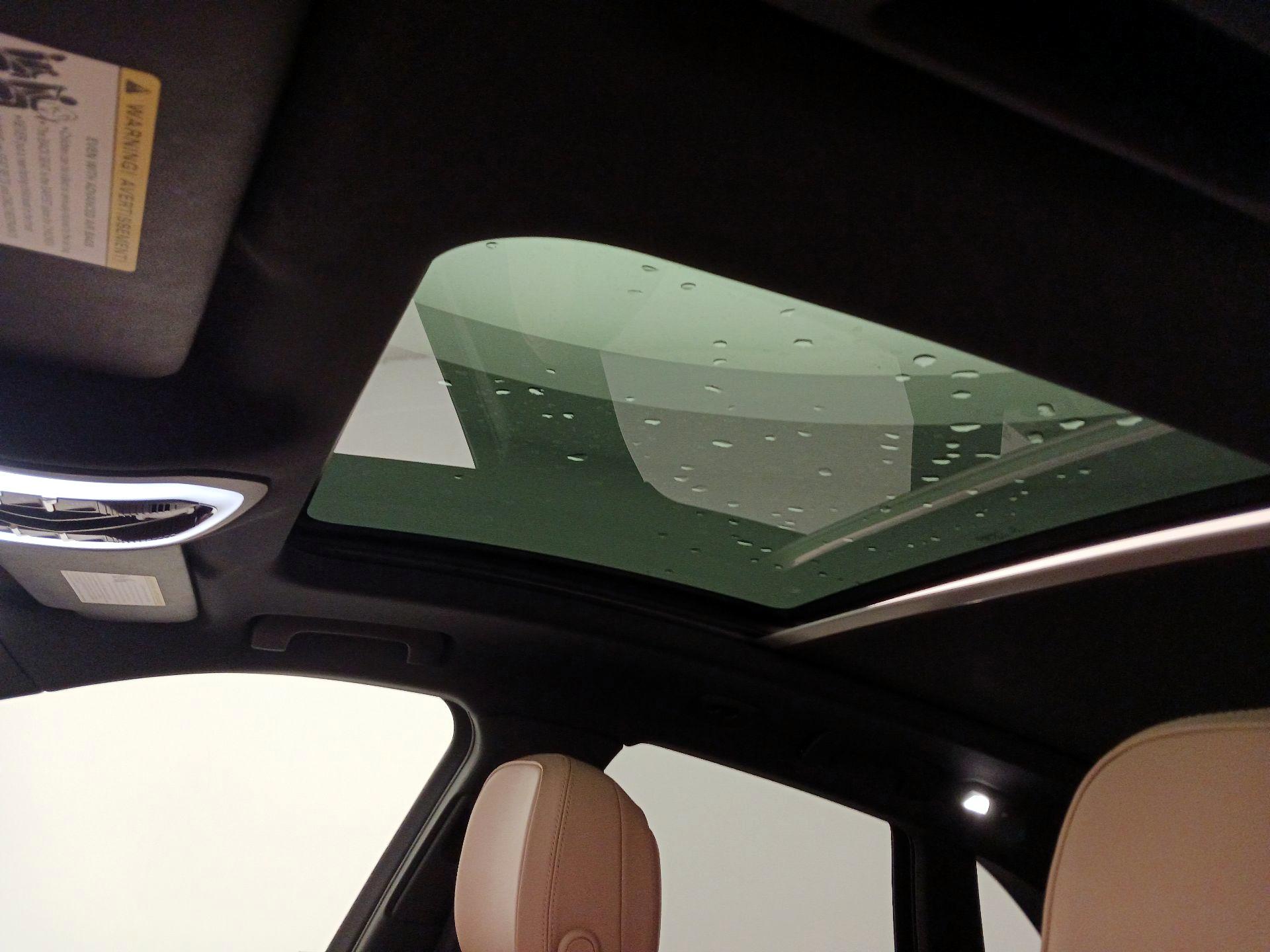 Thumbnail: 2021 Porsche Macan - 20