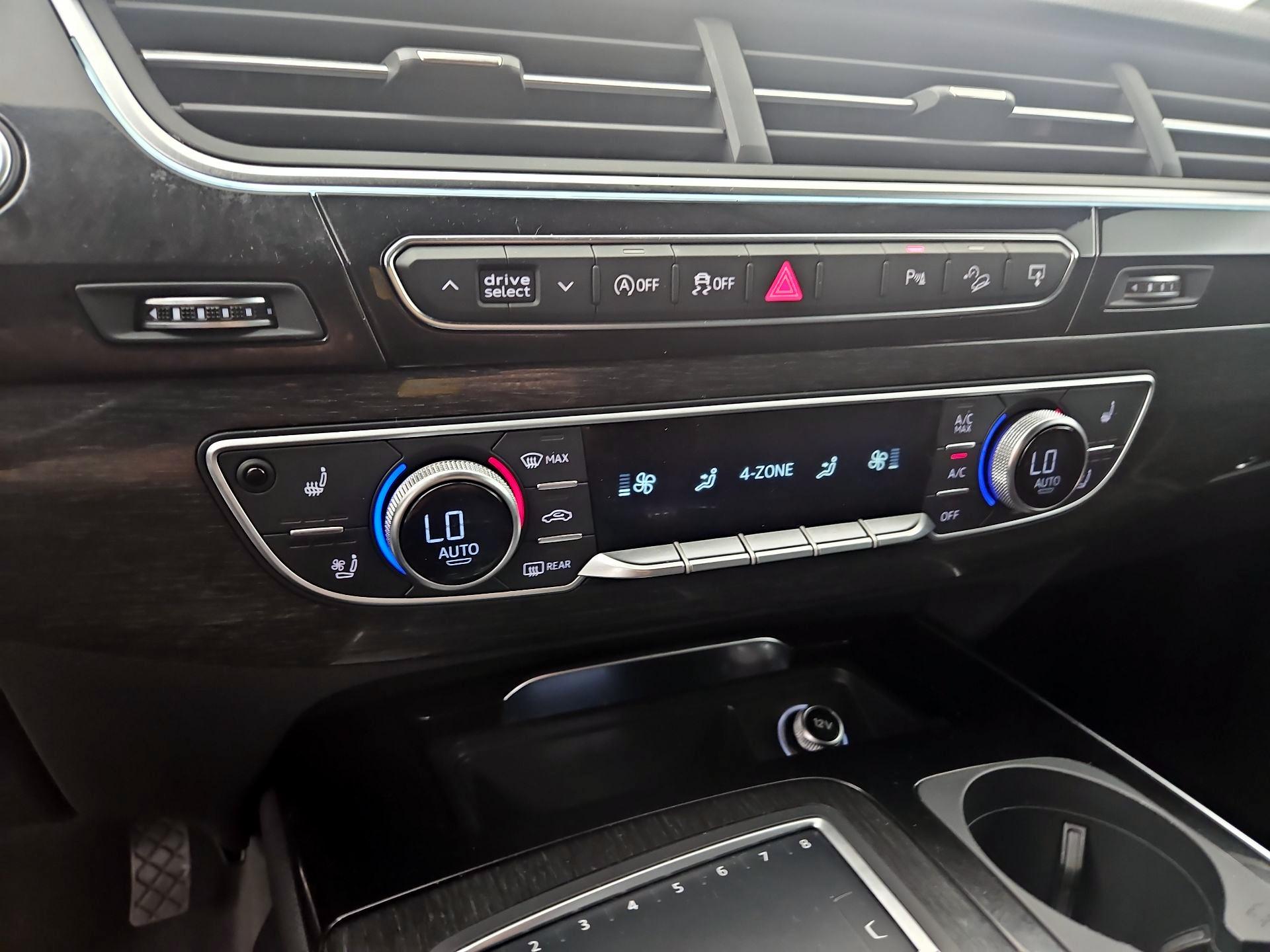 Thumbnail: 2017 Audi Q7 - 17