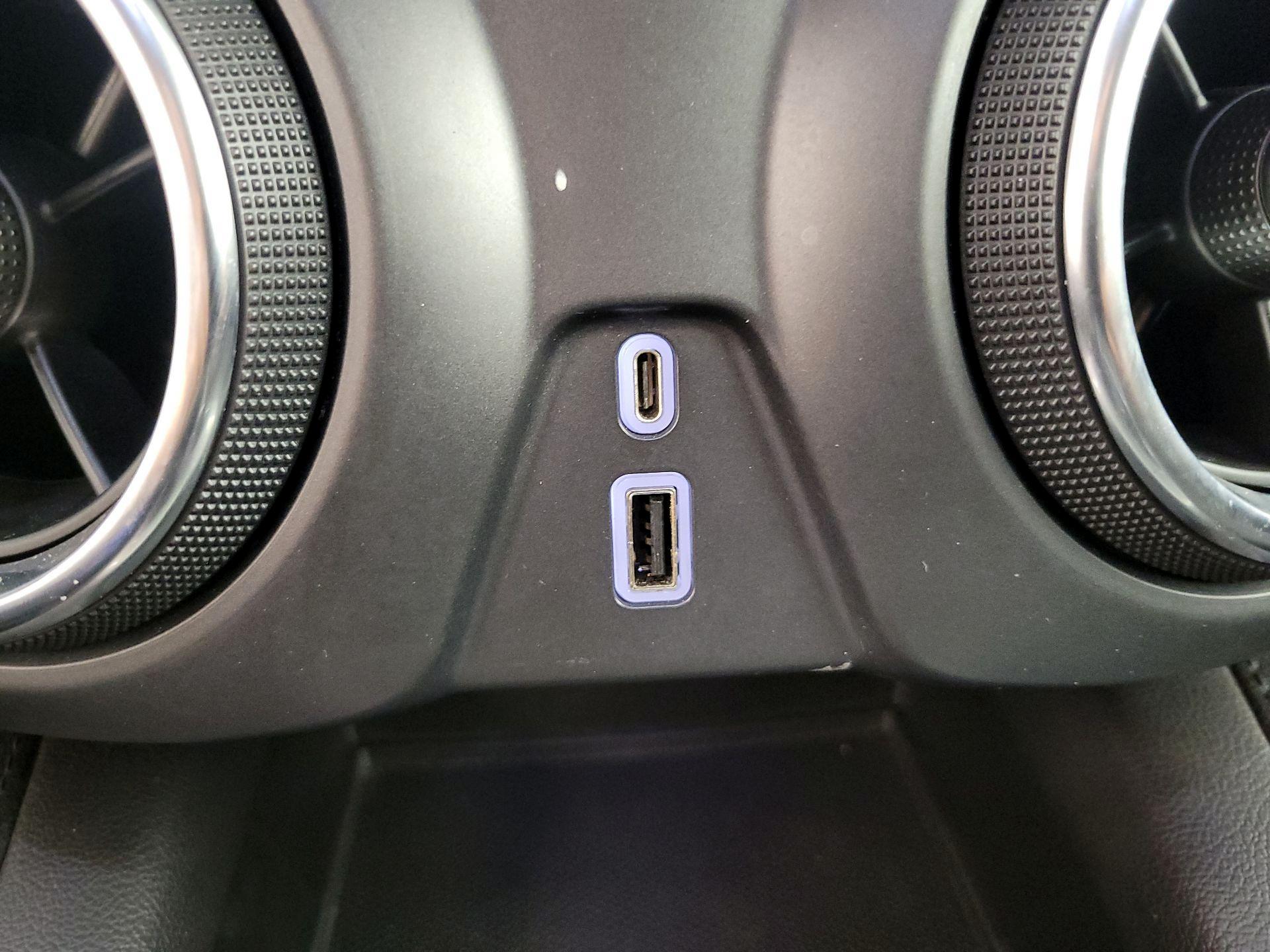 Thumbnail: 2021 Chevrolet Blazer - 18