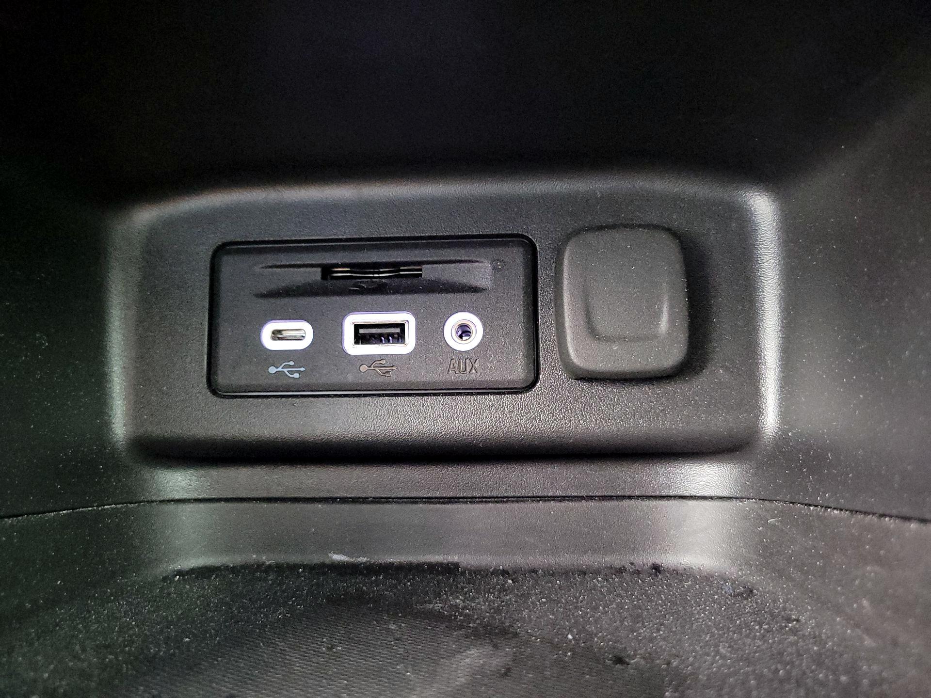 Thumbnail: 2024 Chevrolet Equinox - 18