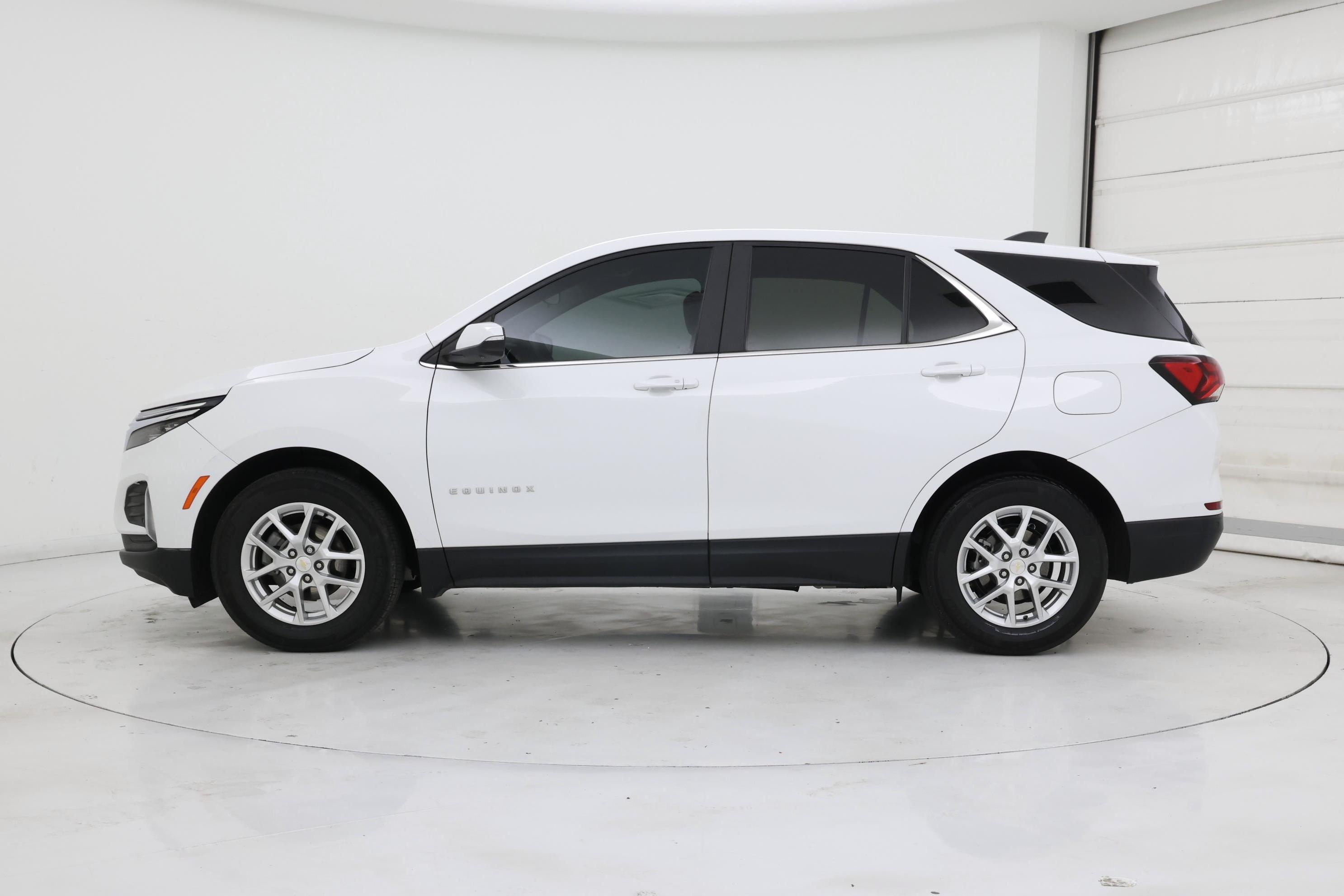 Thumbnail: 2024 Chevrolet Equinox - 3