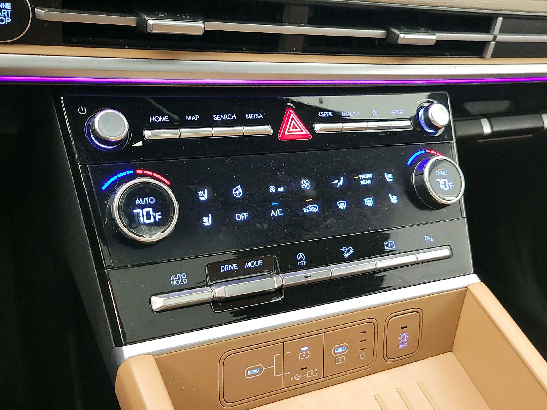 Thumbnail: 2024 Hyundai Santa Fe - 16