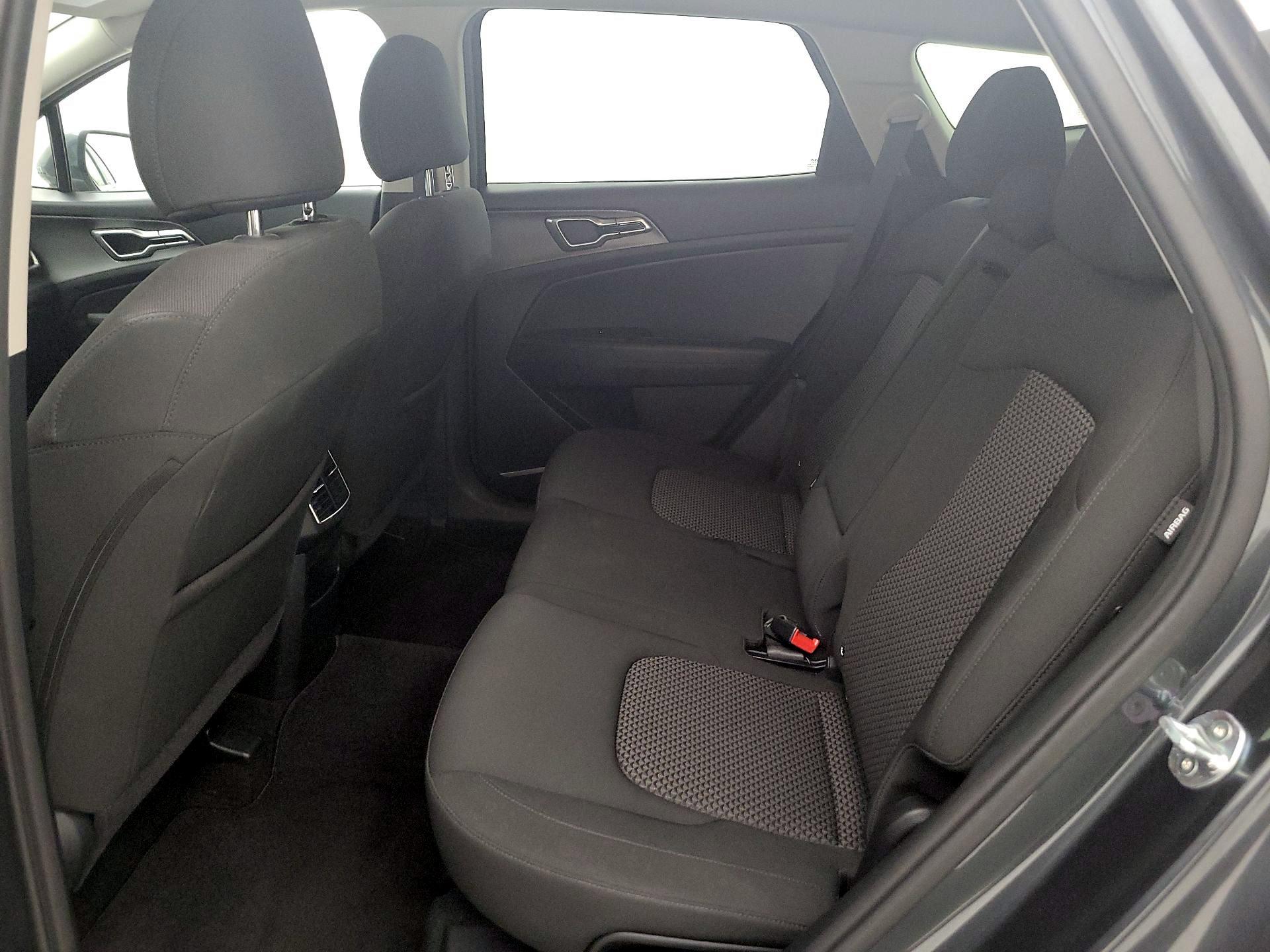 Thumbnail: 2024 Kia Sportage - 19