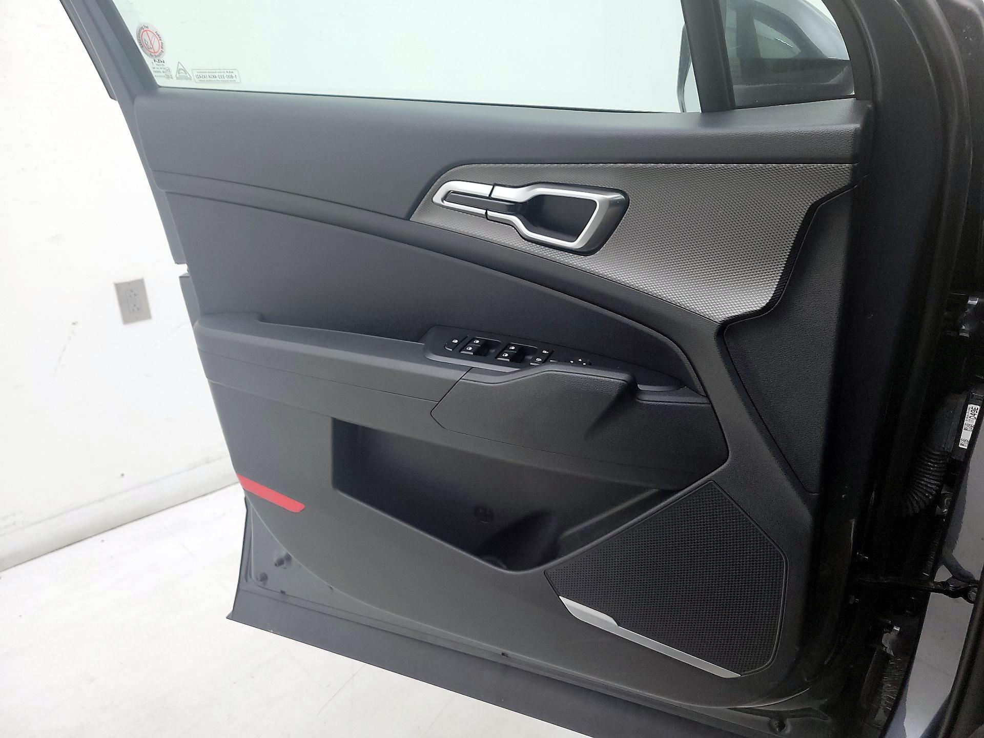 Thumbnail: 2024 Kia Sportage - 10