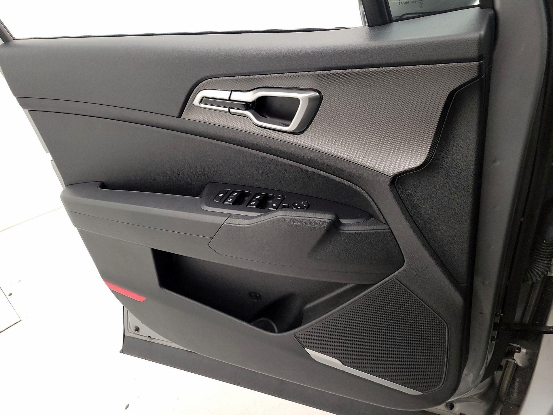 Thumbnail: 2024 Kia Sportage - 12