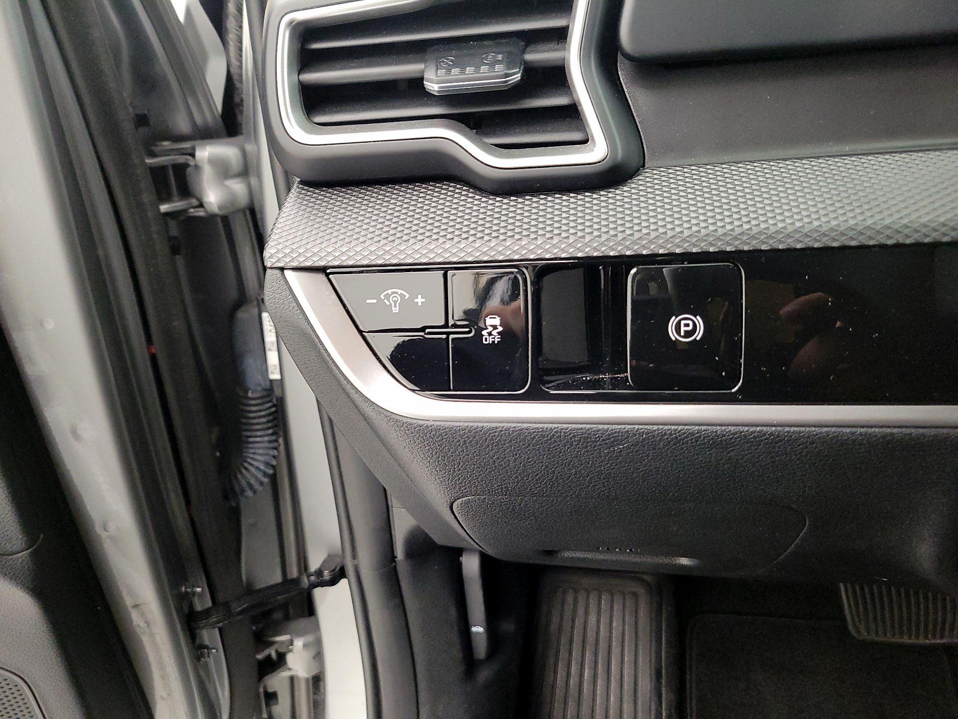 Thumbnail: 2024 Kia Sportage - 13