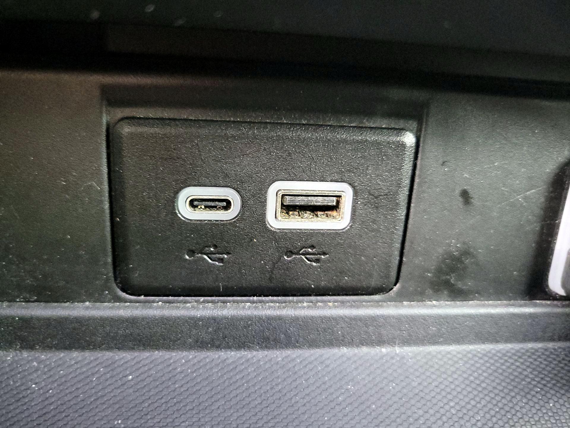 Thumbnail: 2024 Chevrolet Tahoe - 18