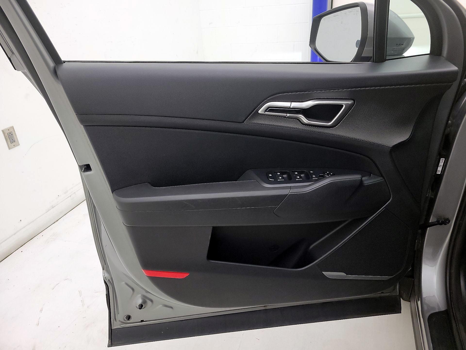 Thumbnail: 2024 Kia Sportage - 12