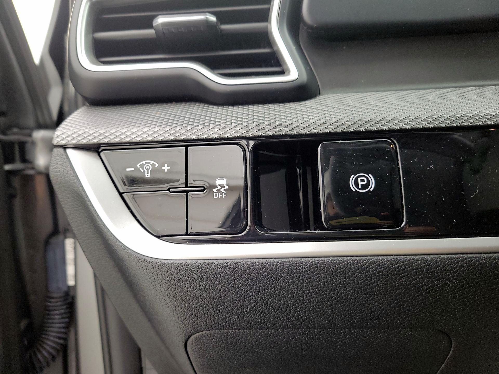 Thumbnail: 2024 Kia Sportage - 13