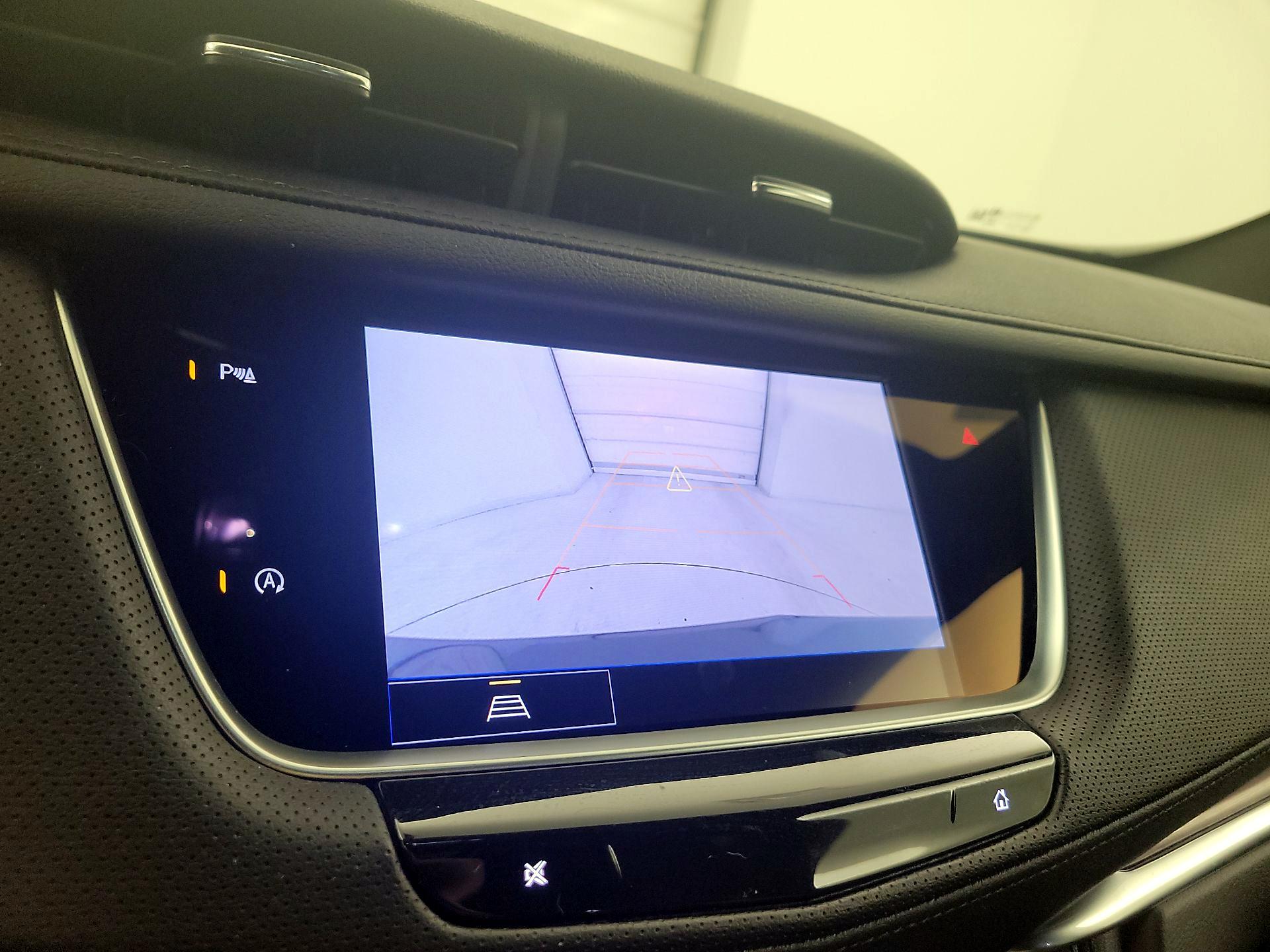 Thumbnail: 2023 Cadillac XT5 - 14