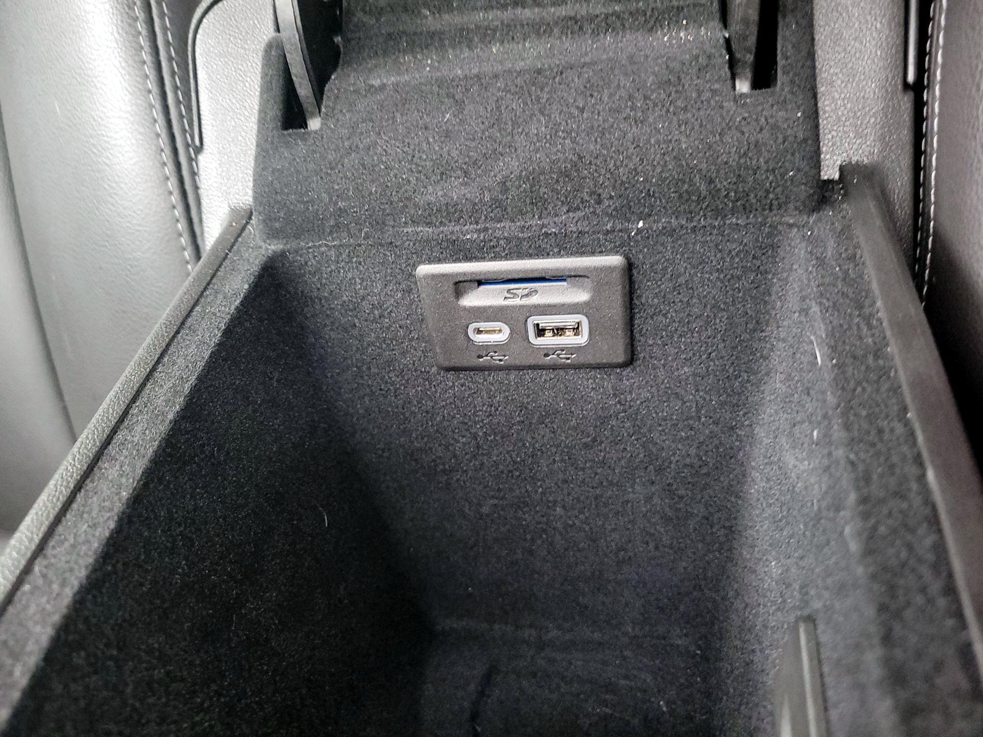 Thumbnail: 2023 Cadillac XT5 - 18