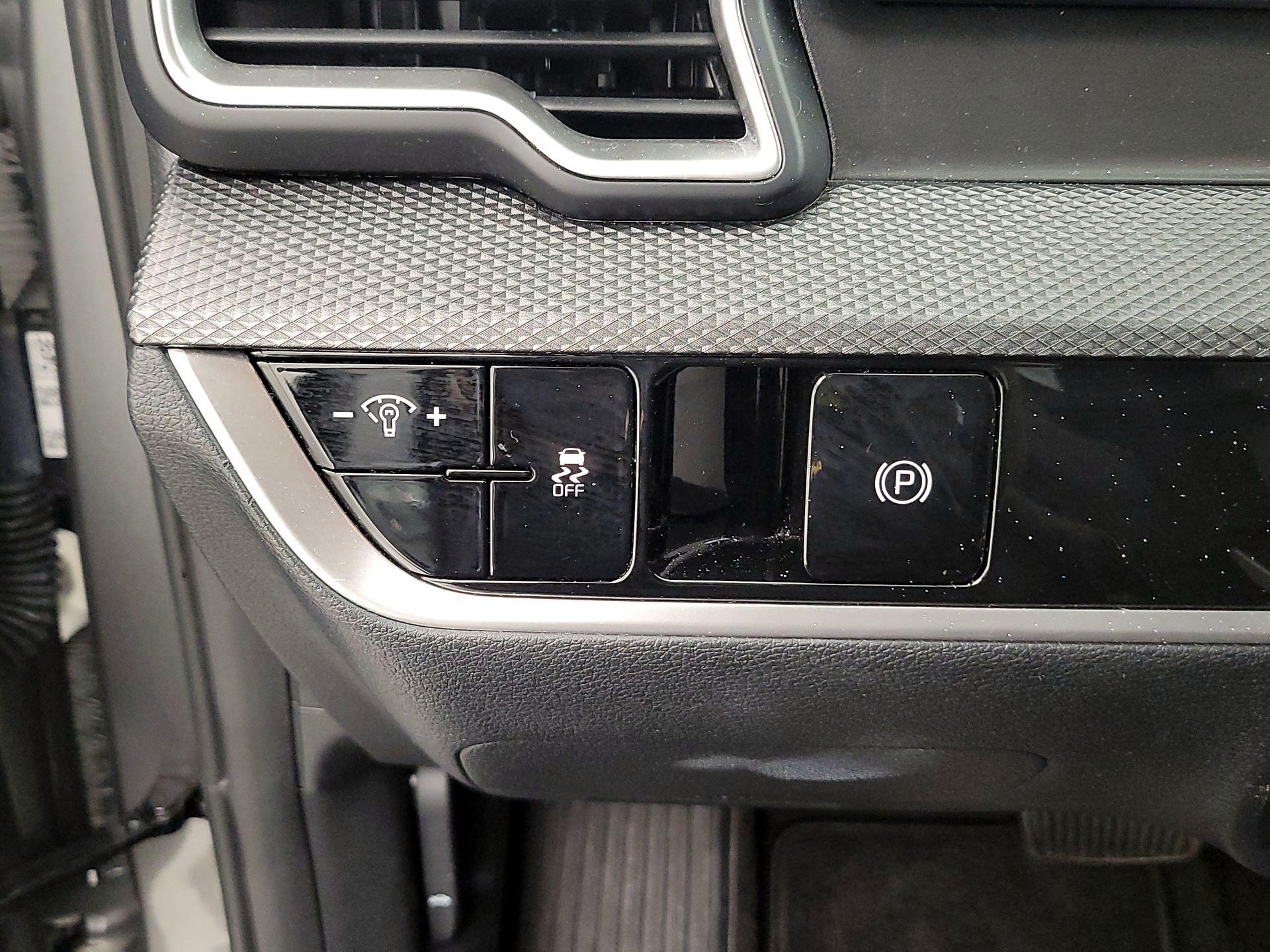 Thumbnail: 2024 Kia Sportage - 13